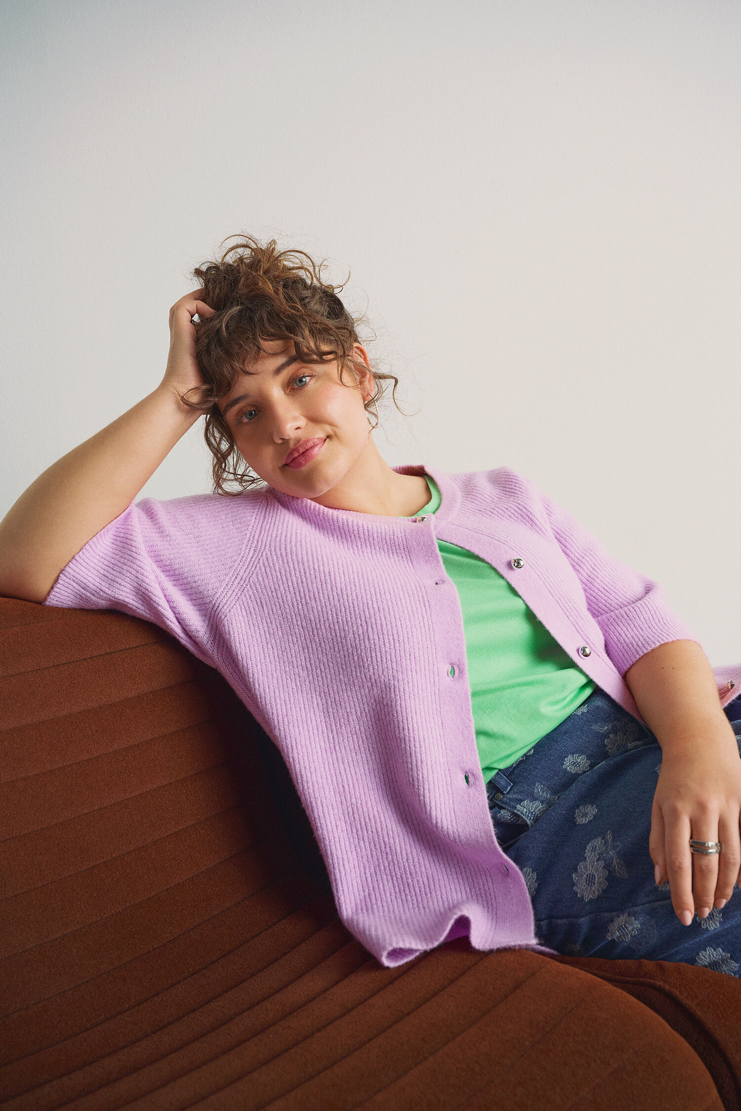 Farbenfrohe Strickwaren, , Model