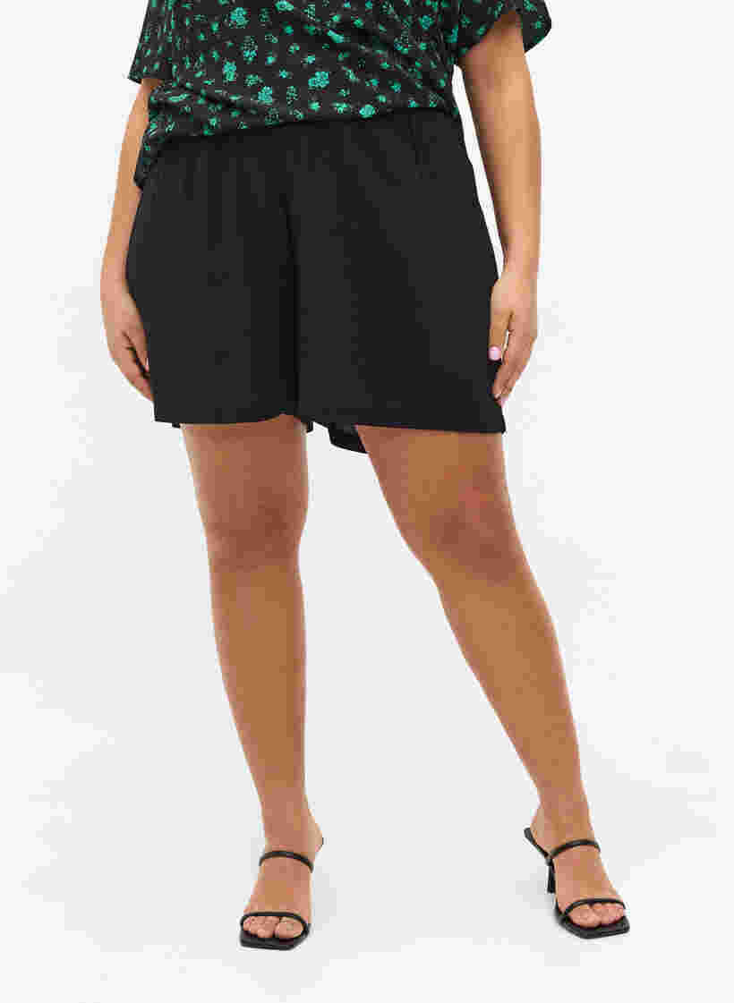 Lockere Shorts mit Gummibund, Black, Model image number 1