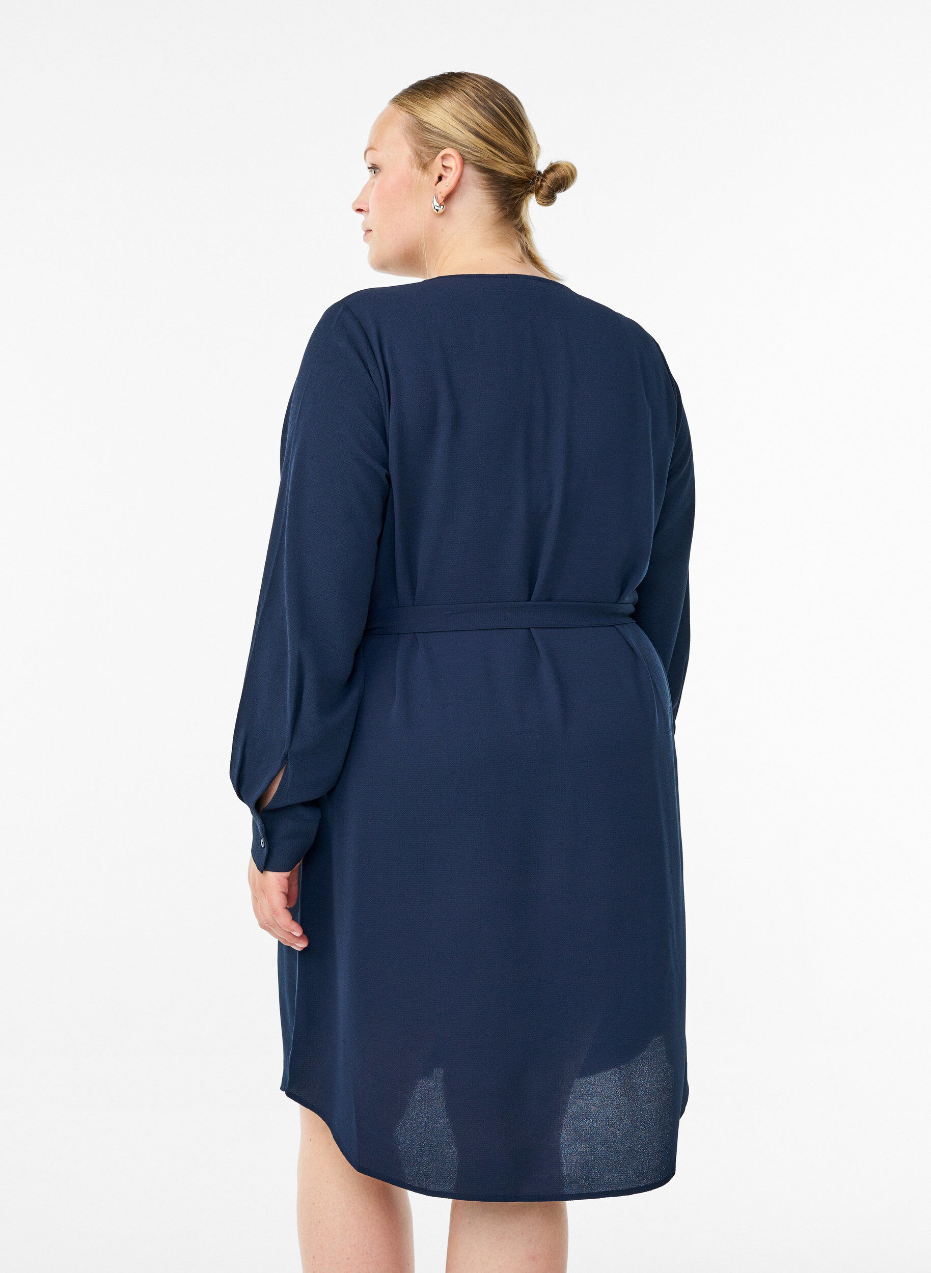 ZizziLang&auml;rmliges Hemdblusenkleid mit Bindeg&uuml;rtel, Blau, Model image number 2