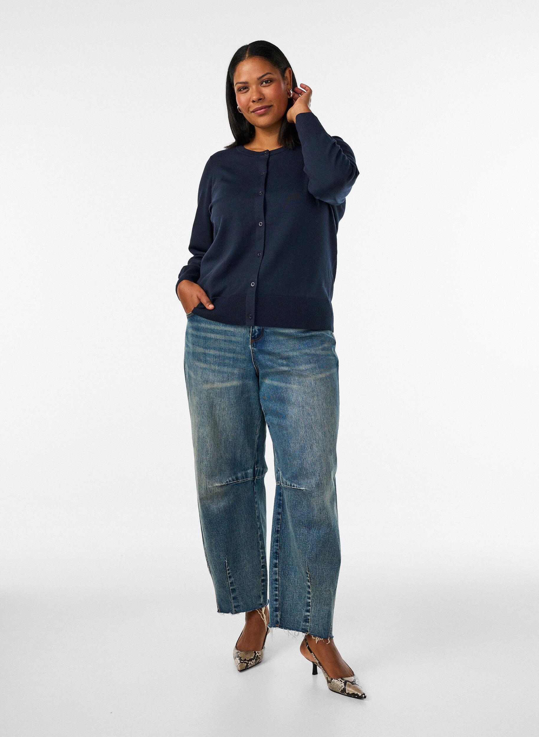 ZizziFeinstrick-Strickjacke mit Rundhalsausschnitt, Blau, Model image number 1