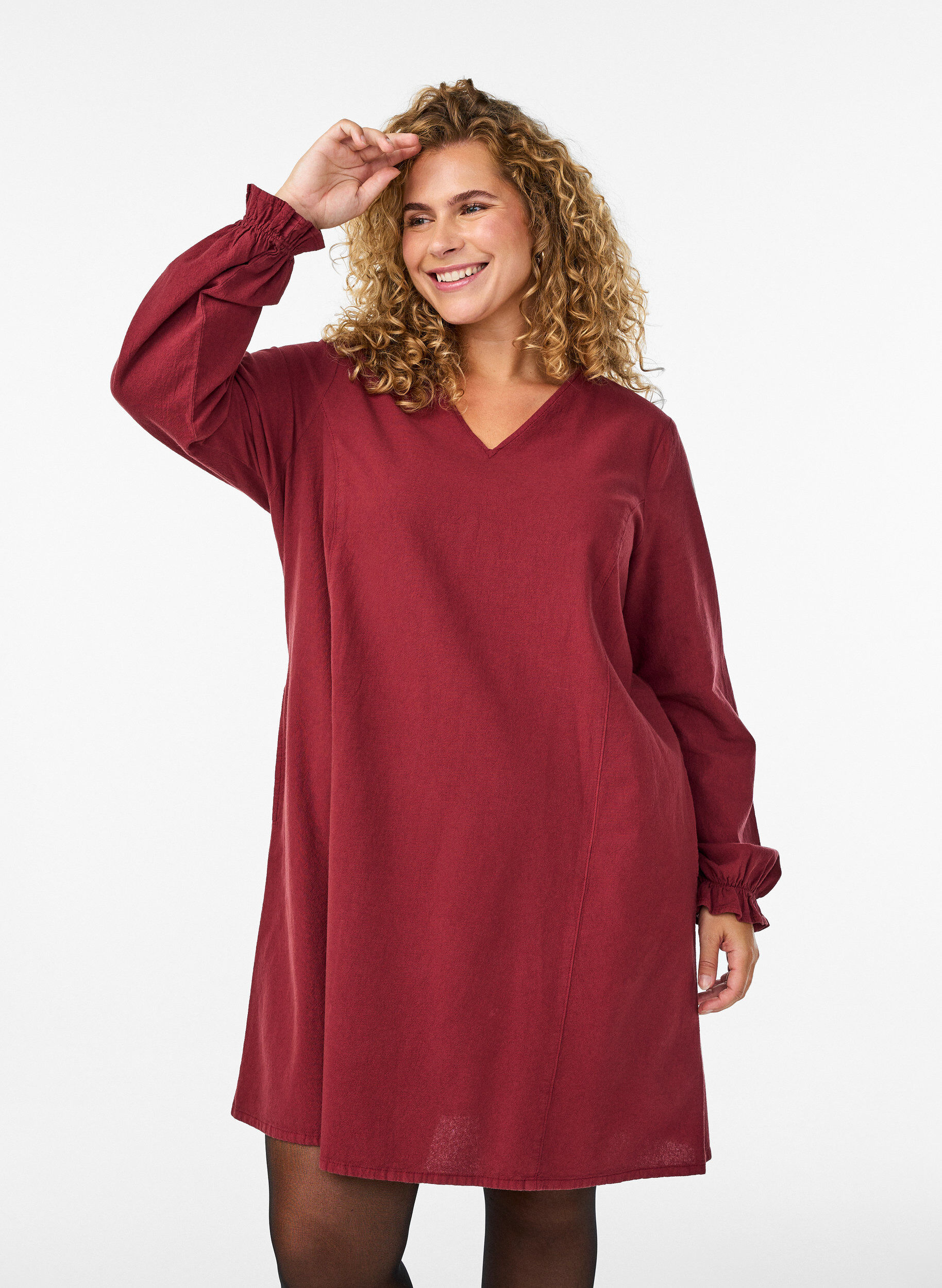 Kurzes Kleid aus Baumwolle mit V-Ausschnitt, Dunkles Bordeaux, Model