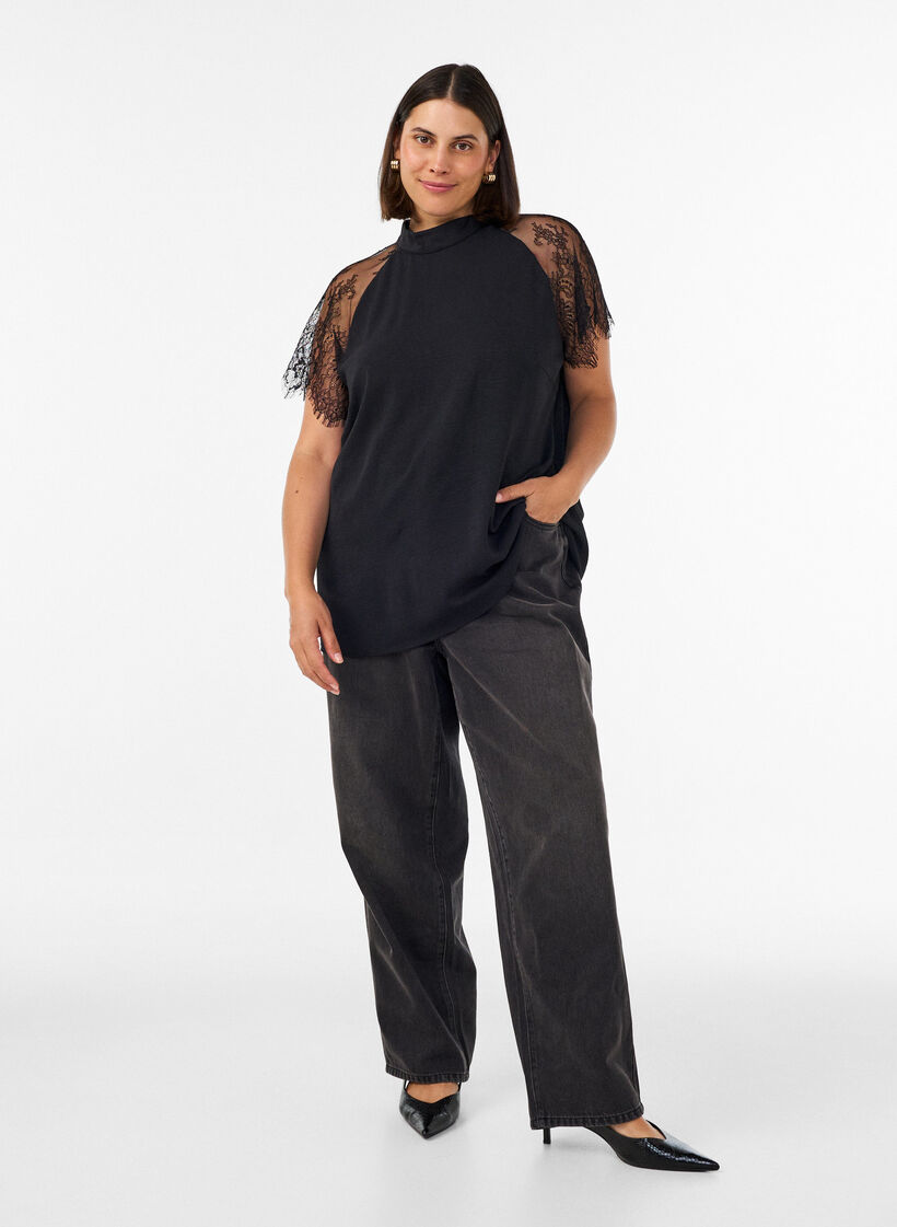 Bluse mit kurzen &Auml;rmeln aus Spitze und hohem Kragen, Schwarz, Model image number 1