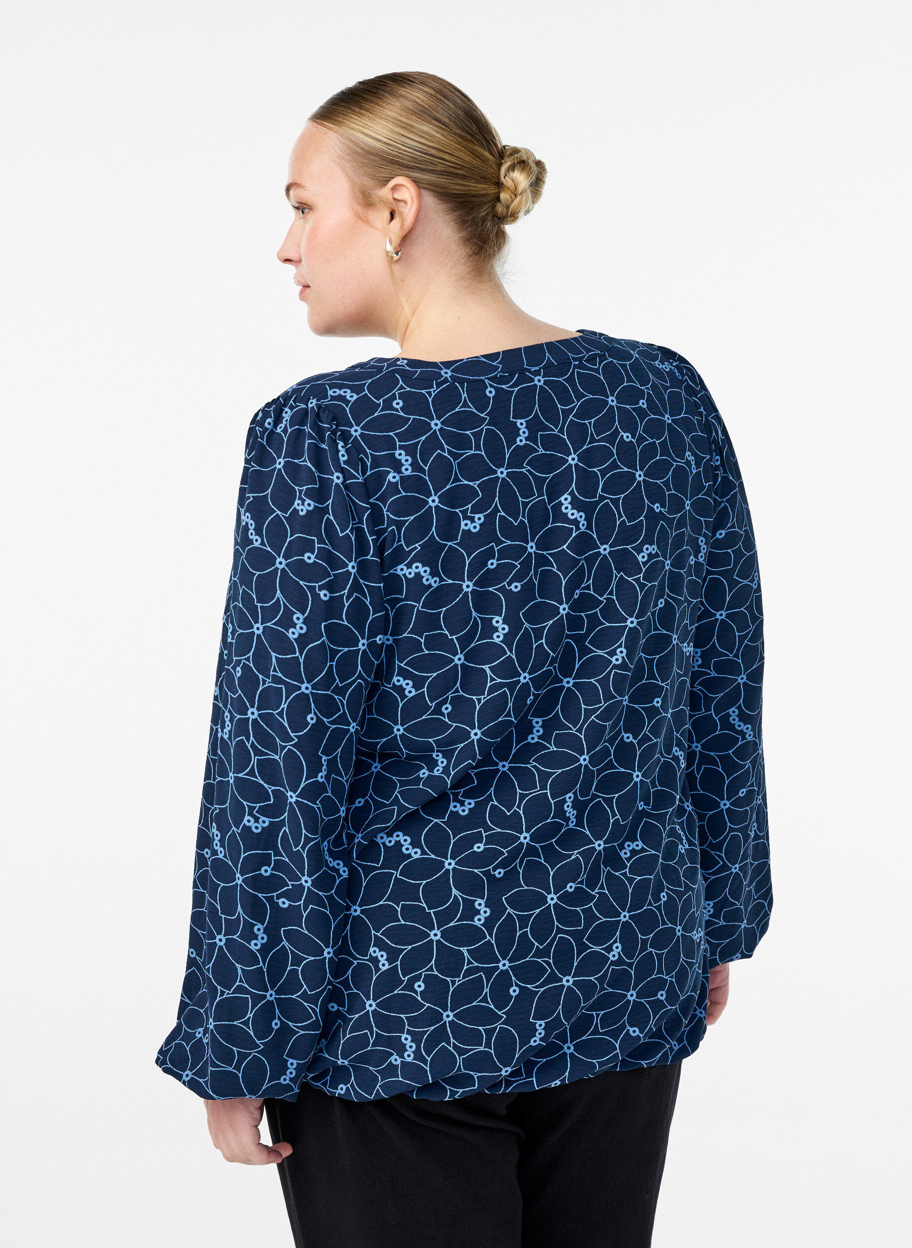 ZizziLang&auml;rmelige Bluse mit Blumenstickerei, Blau, Model image number 2