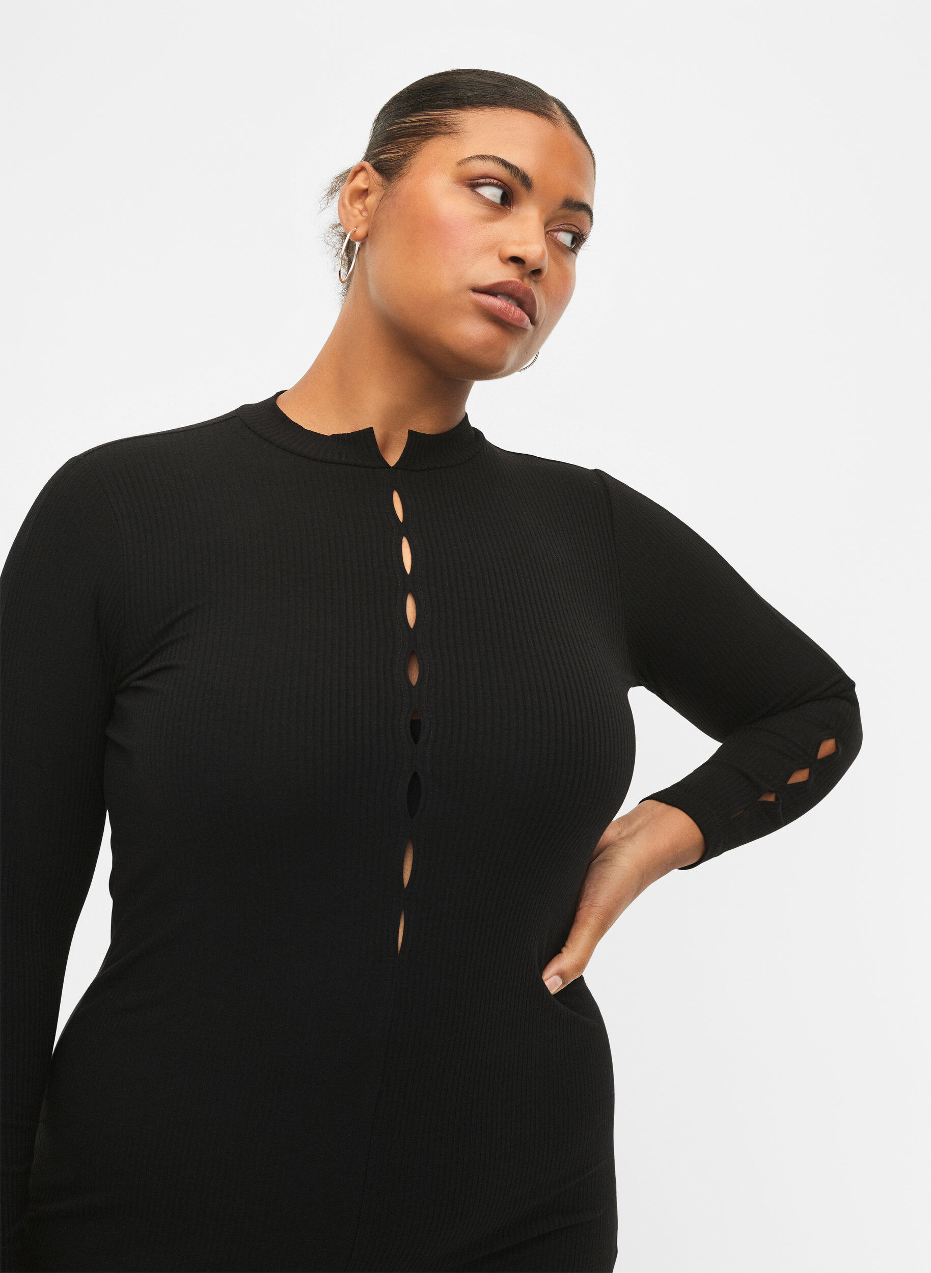 ZizziPassendes Kleid mit Ausschnittdetails, Black, Model image number 2