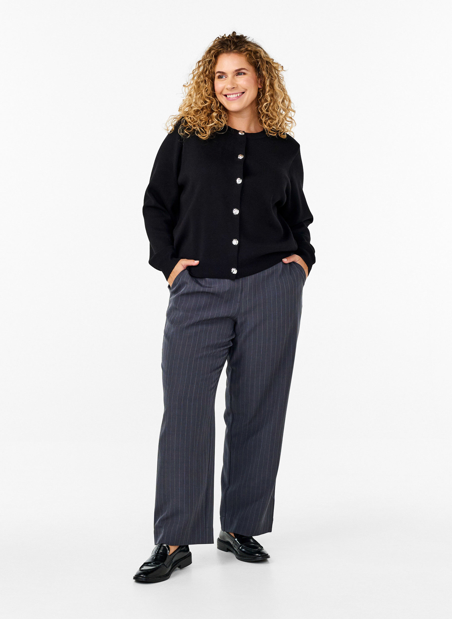 ZizziStrickjacke mit dekorativen Kn&ouml;pfen, Black, Model image number 2