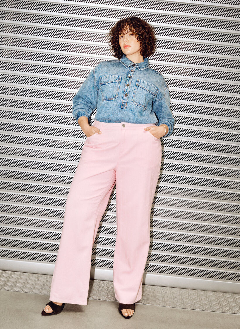 Myra Jeans aus farbigem Denim mit weiter Passform und strukturiertem Muster, Rot, Image image number 0