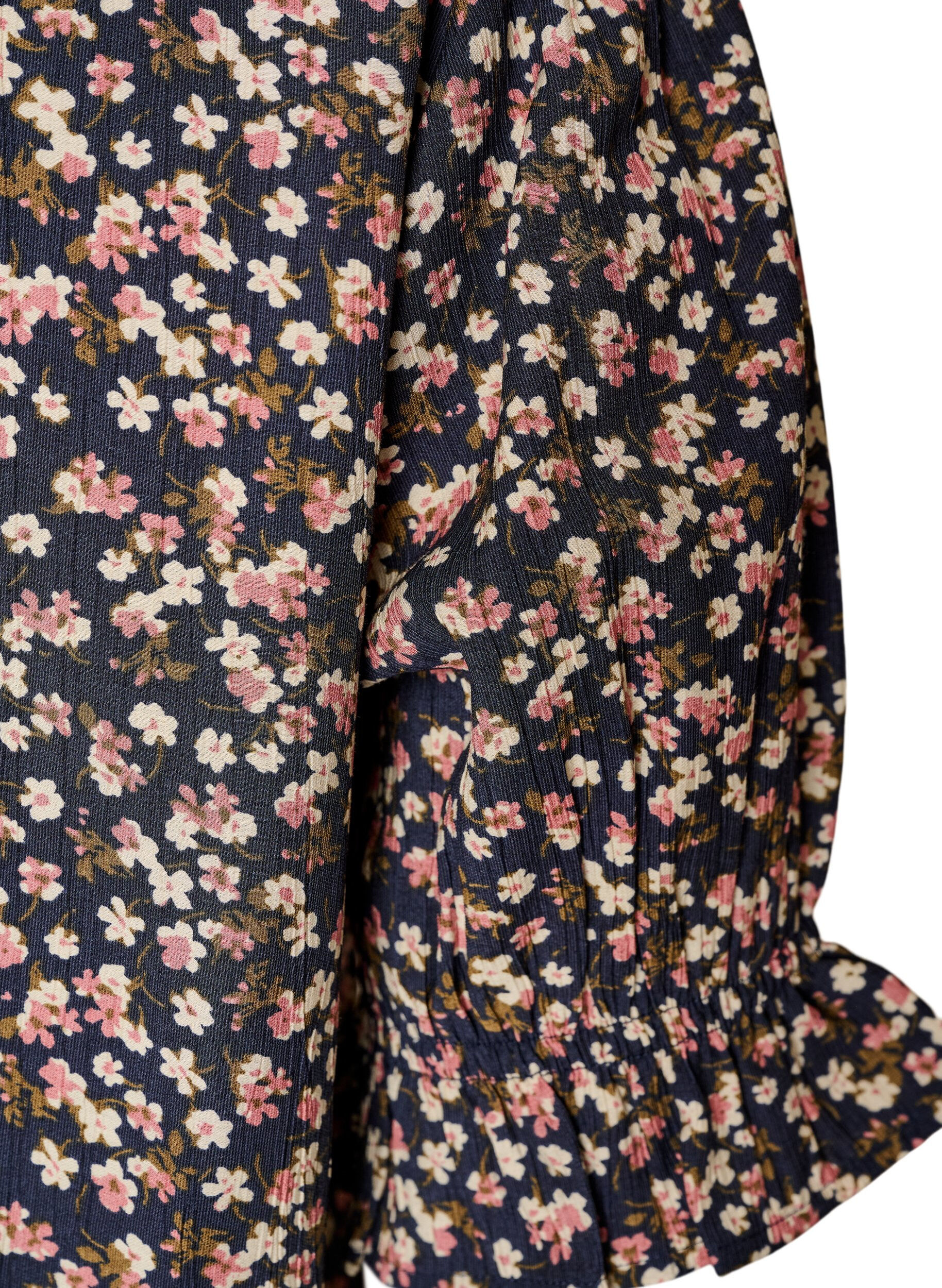 ZizziGebl&uuml;mte Bluse aus Viskose mit kurzen &Auml;rmeln und Smockdetails, Blau, Packshot image number 3
