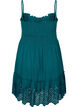 Viskose Strandkleid mit Smock und Lochstickerei, Deep Teal, Packshot image number 1