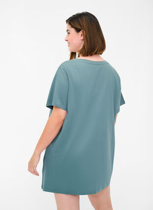 Oversize Nachtshirt aus Bio-Baumwolle, Balsam Green, Model image number 1