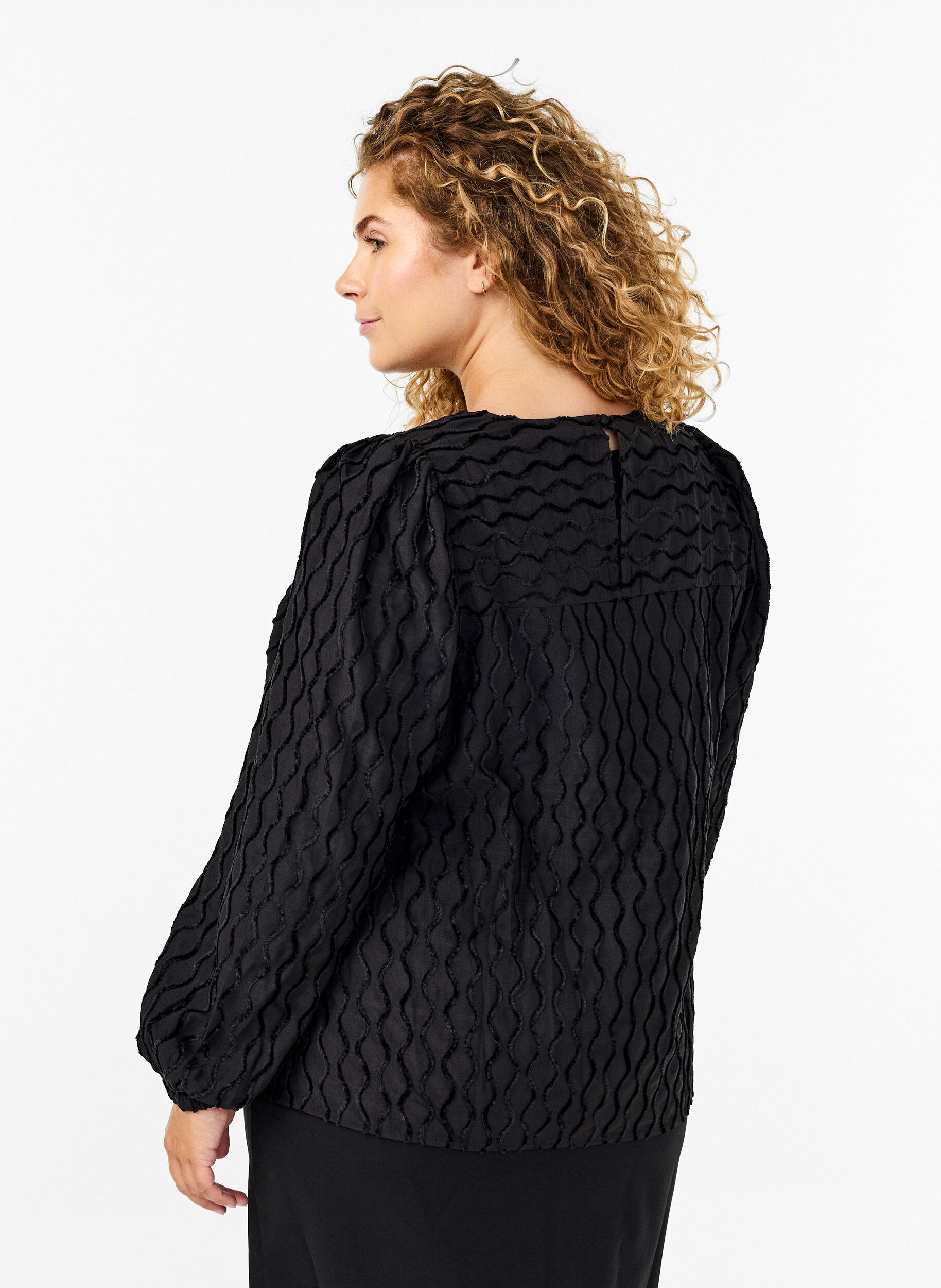 ZizziLangarmbluse mit Muster und V-Ausschnitt, Black, Model image number 1