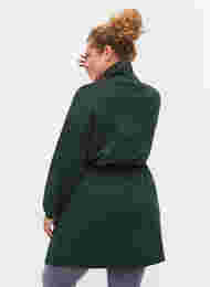 Hochgeschlossenes Pulloverkleid mit verstellbarer Taillenweite, Pine Grove, Model