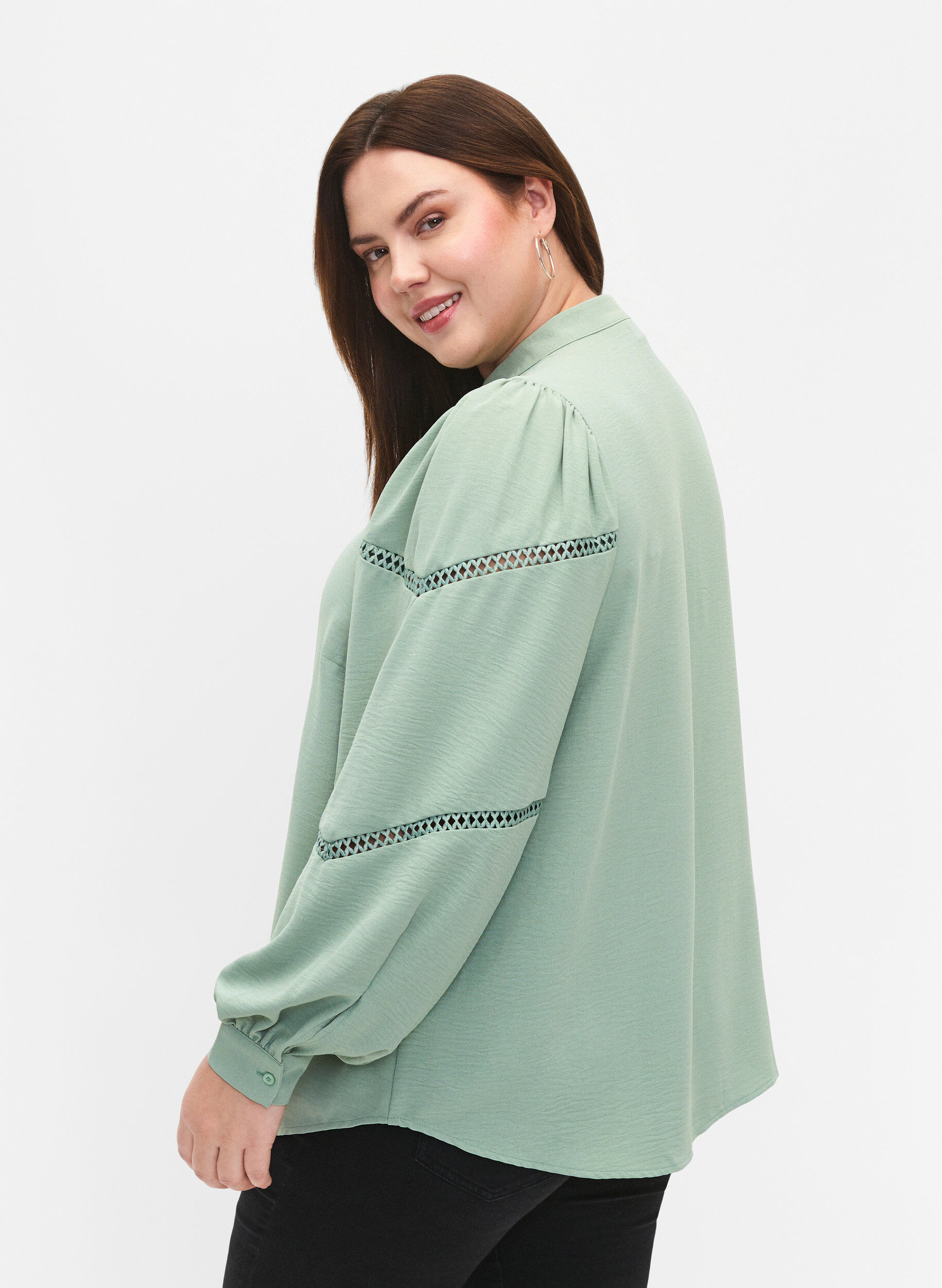 Zizzi Hemdbluse mit geh&auml;kelten Verzierungen, Green Bay, Model image number 1