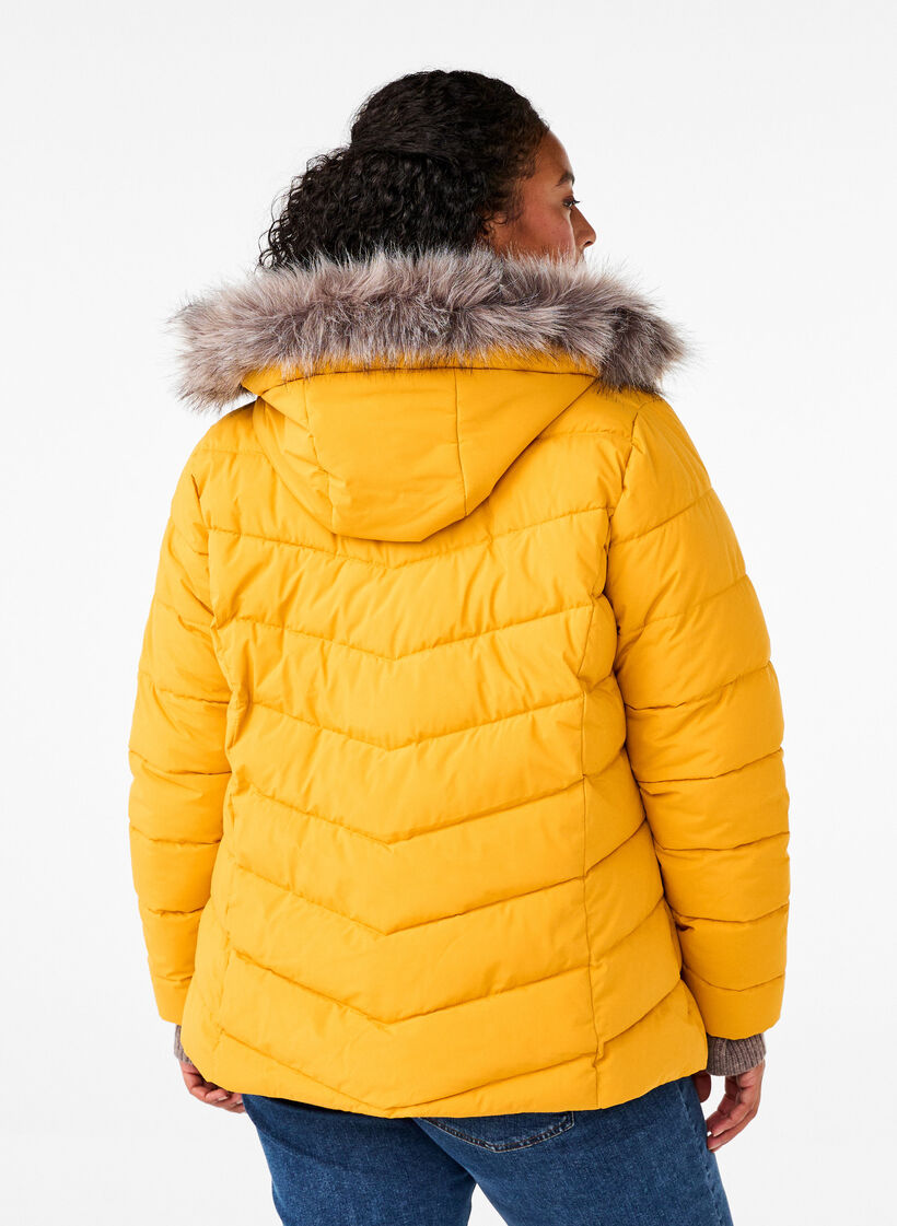 Kurze Steppjacke mit Kapuze, Gelb, Model image number 2