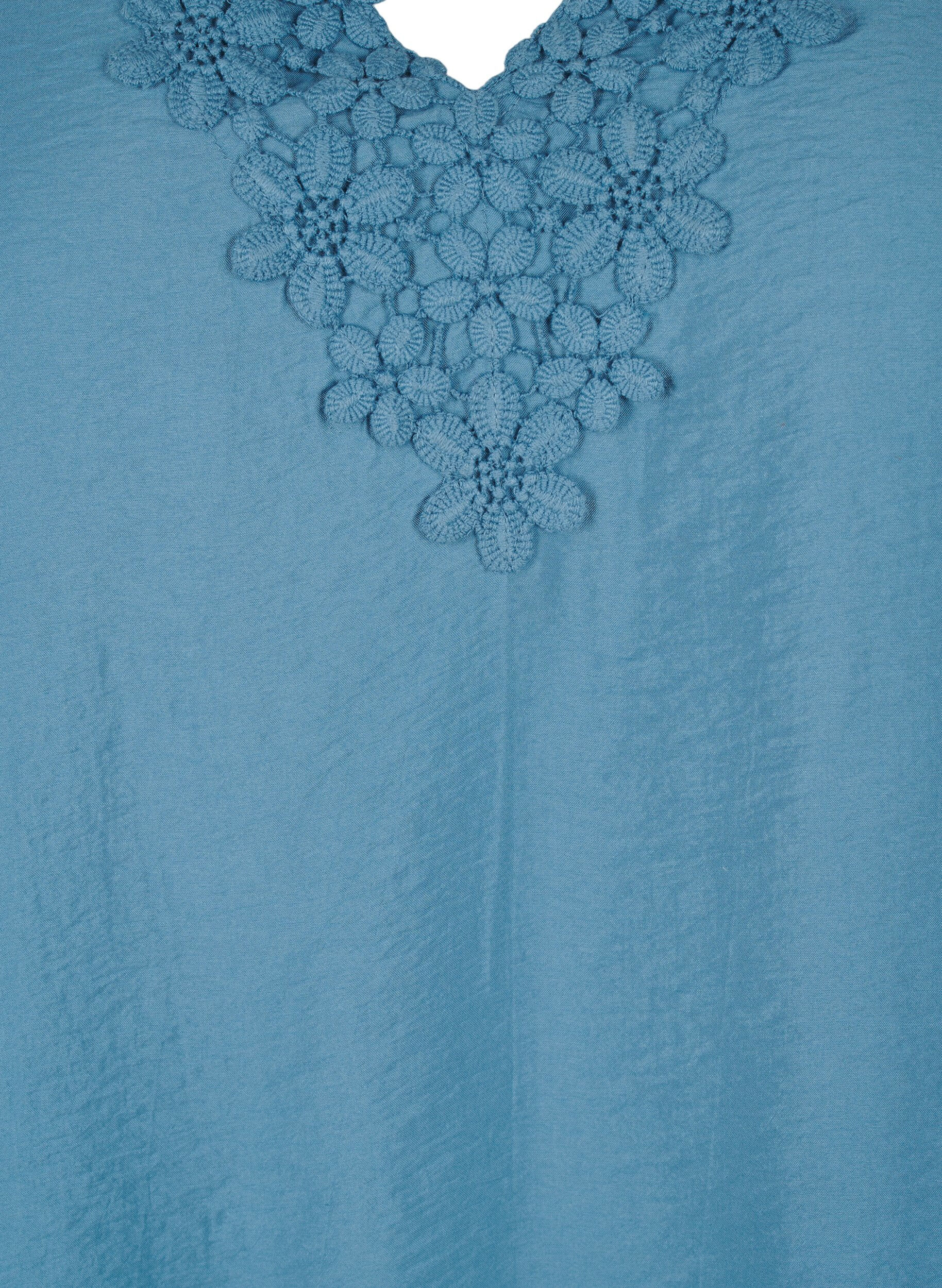 ZizziViskose-Bluse mit V-Ausschnitt und Stickdetail, Blau, Packshot image number 2