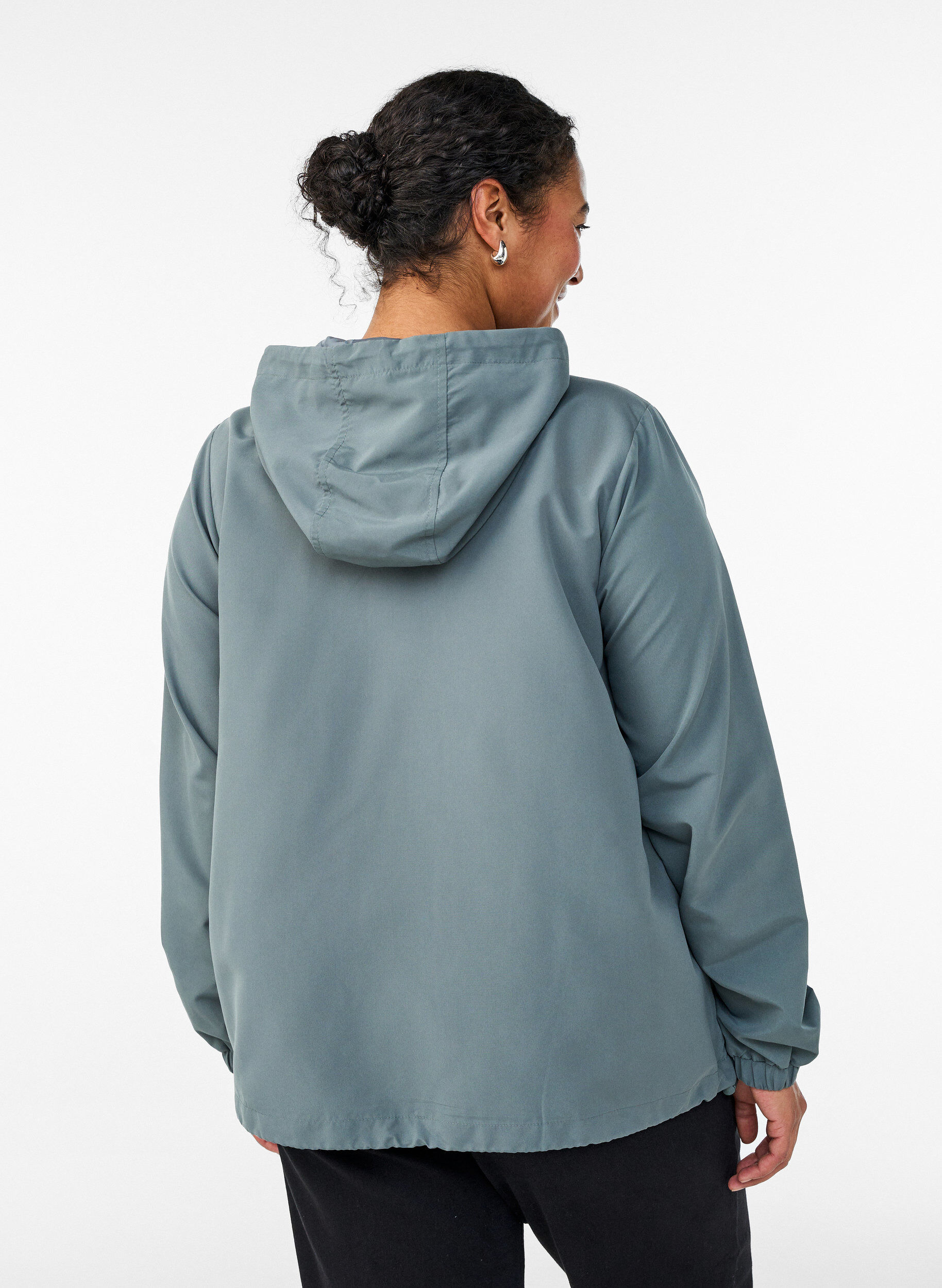 ZizziLeichte Jacke mit Kapuze und Rei&szlig;verschluss, Gr&uuml;n, Model image number 2