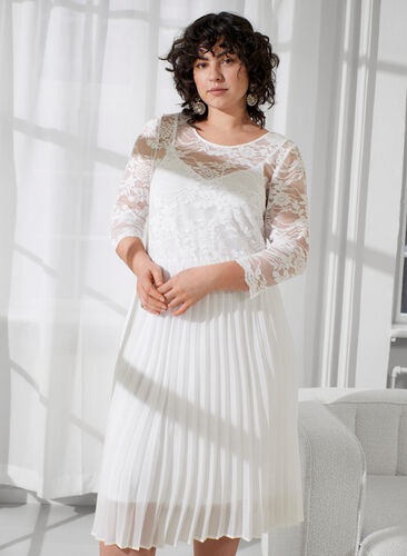 Plissiertes Kleid mit Spitze und 3/4-Ärmeln, Bright White, Image image number 0