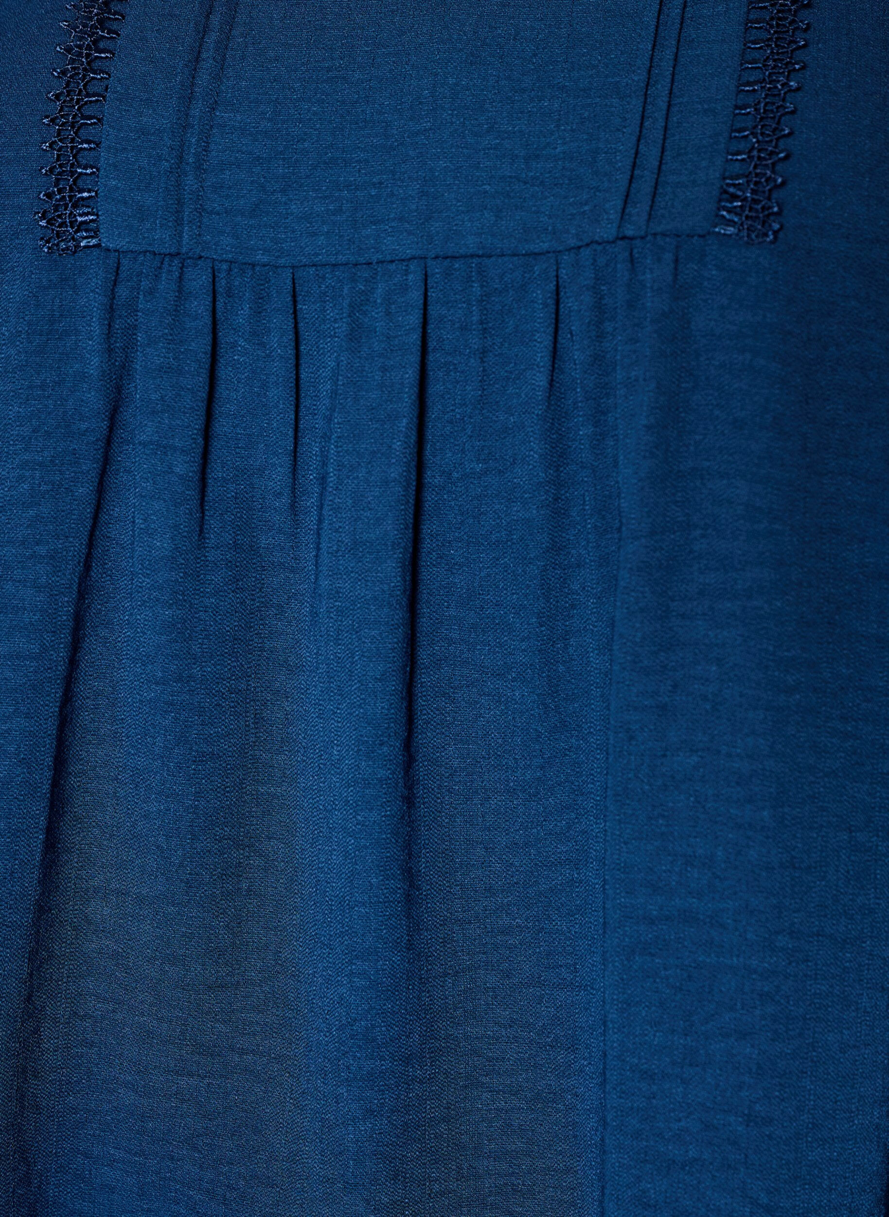 ZizziBluse mit V-Ausschnitt und H&auml;kelband, Blau, Packshot image number 2