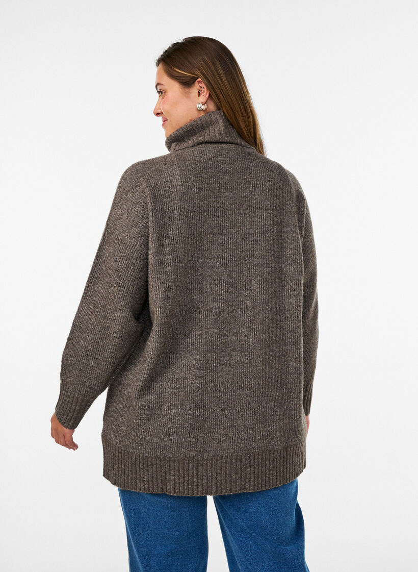 Locker gestrickter Pullover mit Rollkragen, Braun, Model image number 2
