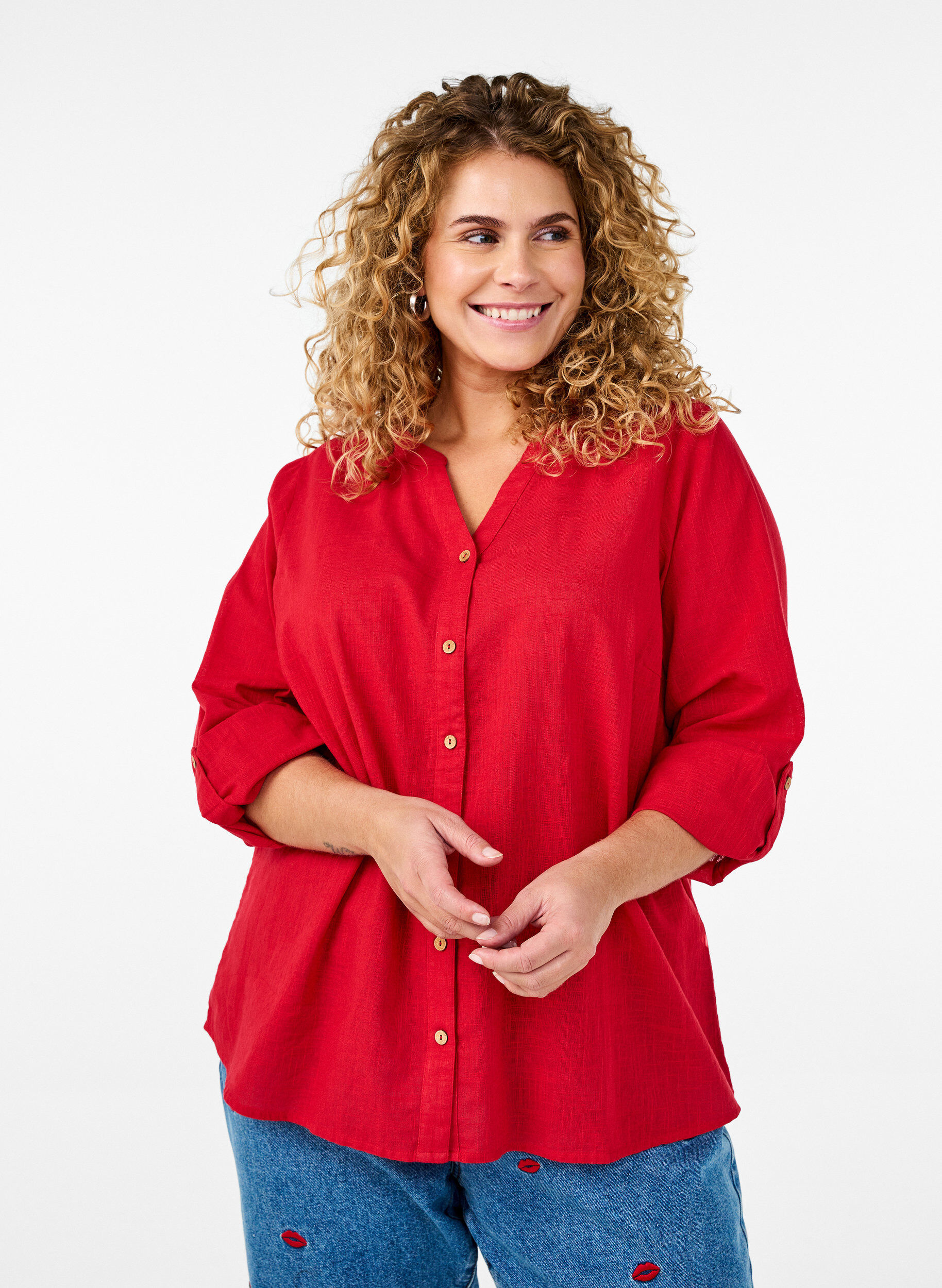 Baumwollbluse mit V-Ausschnitt, Rot, Model