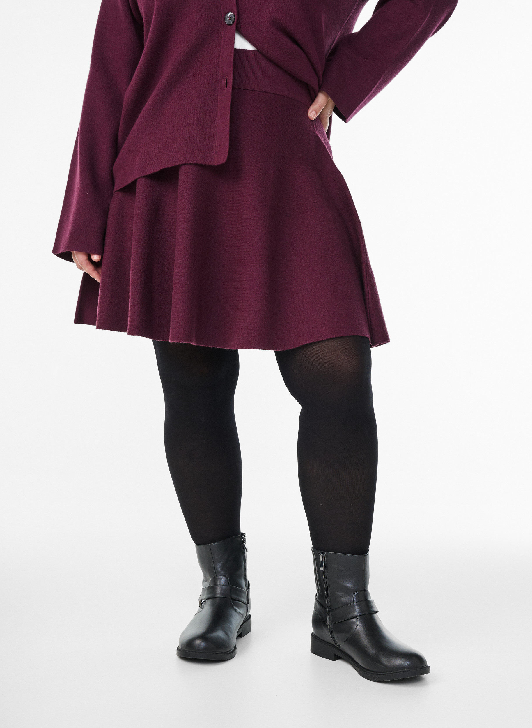 ZizziKurzer Strickrock in A-Linie, Dunkles Bordeaux, Model image number 3