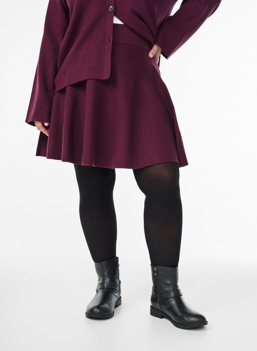 Kurzer Strickrock in A-Linie, Dunkles Bordeaux, Model
