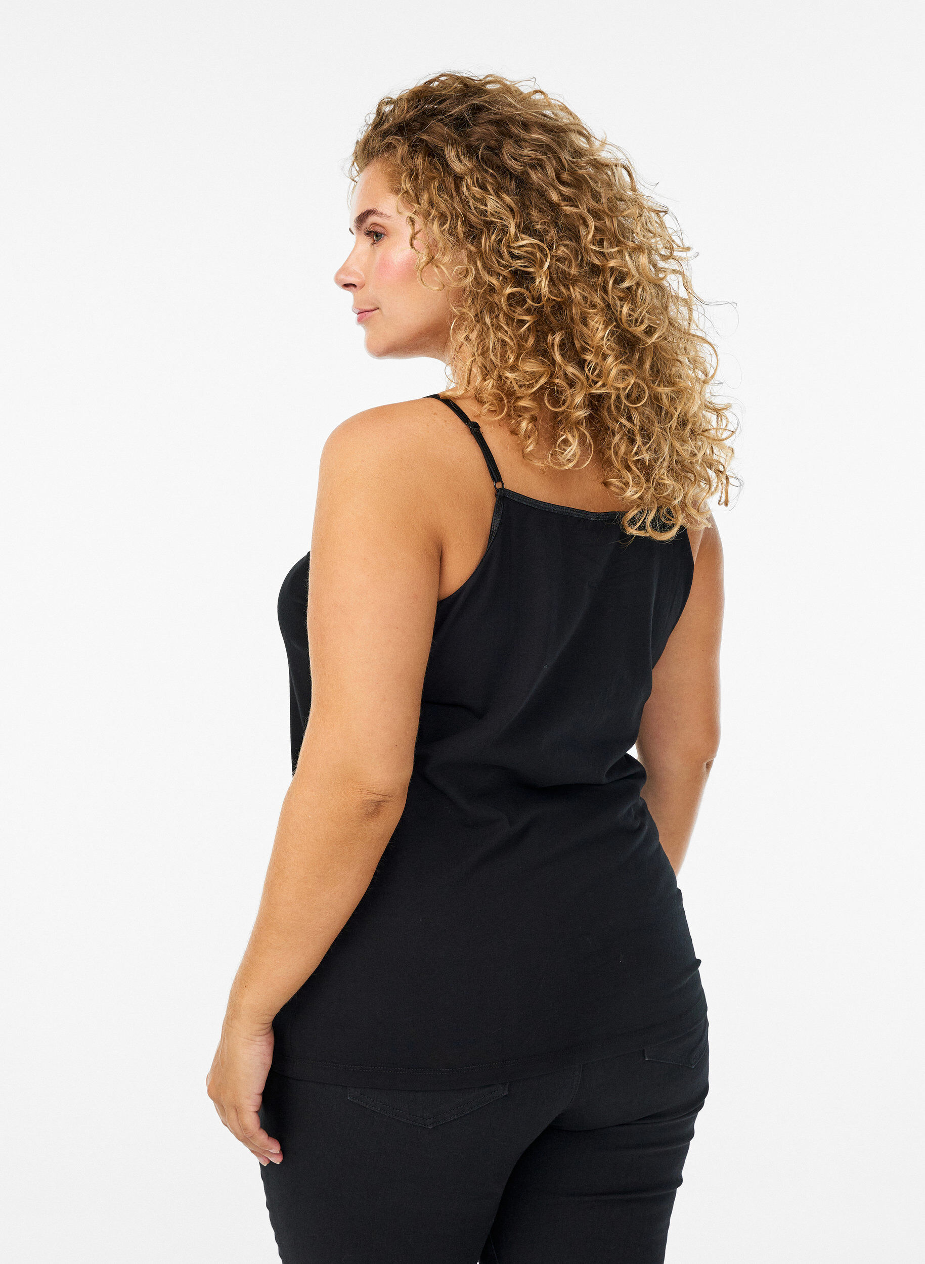 ZizziBasic-Spaghettitr&auml;ger-Top aus Baumwolle, Schwarz, Model image number 2