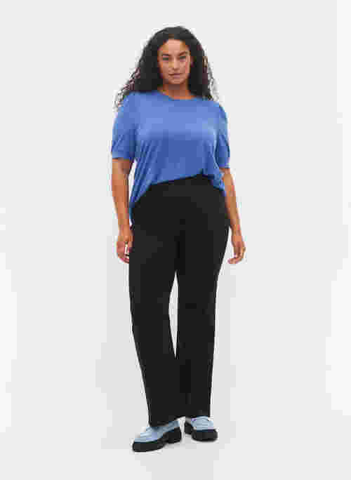 Flared Jeans mit extra hoher Taille