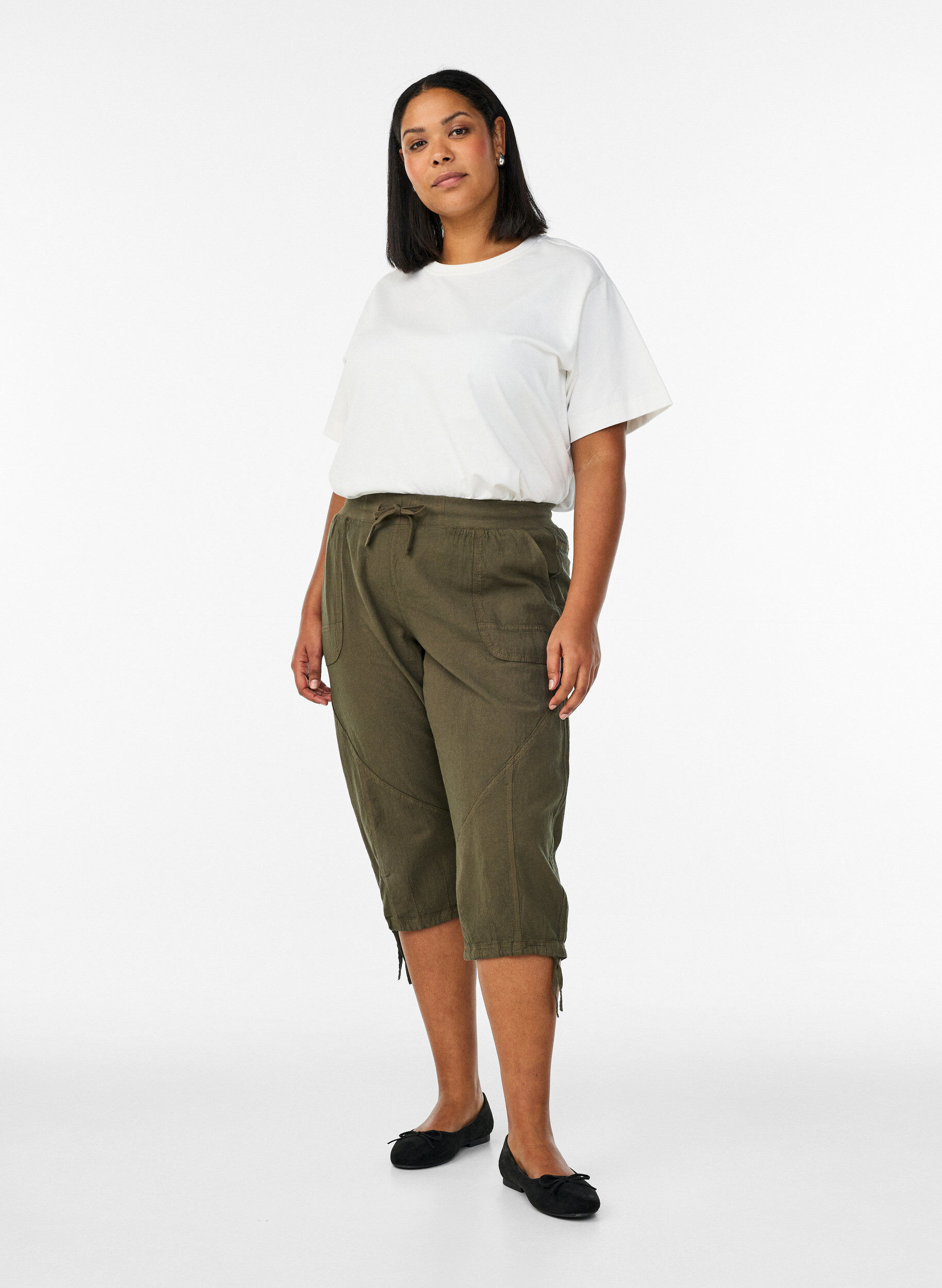 Capri-Hose aus Baumwolle, Gr&uuml;n, Model