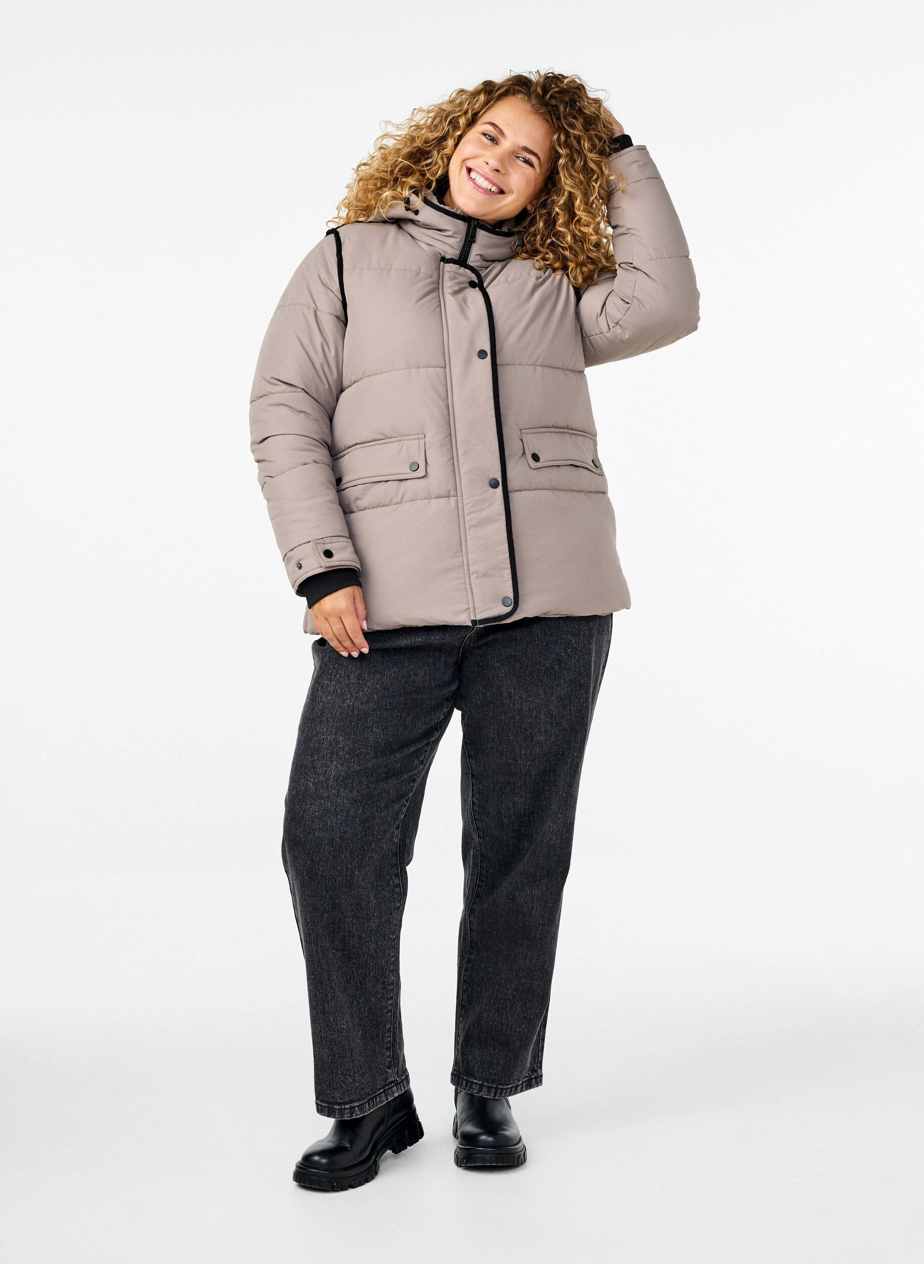 ZizziKurze Steppjacke mit Kontrastdetails, Beige, Model image number 1
