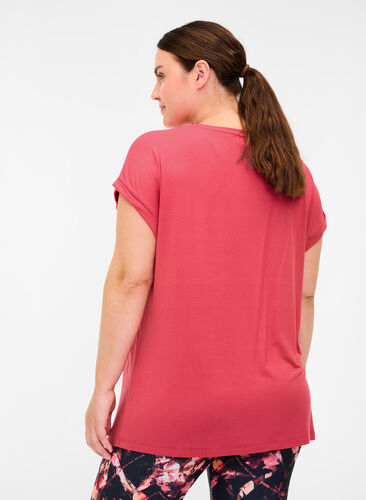 Trainings T-Shirt aus Viskosemischung mit Aufdruck, Garnet Rose, Model image number 1