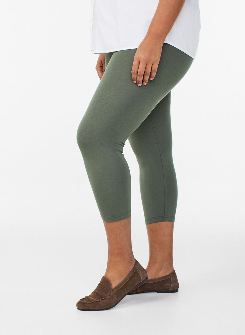 Basic 3/4-Leggings aus Viskose, Gr&uuml;n, Model image number 0