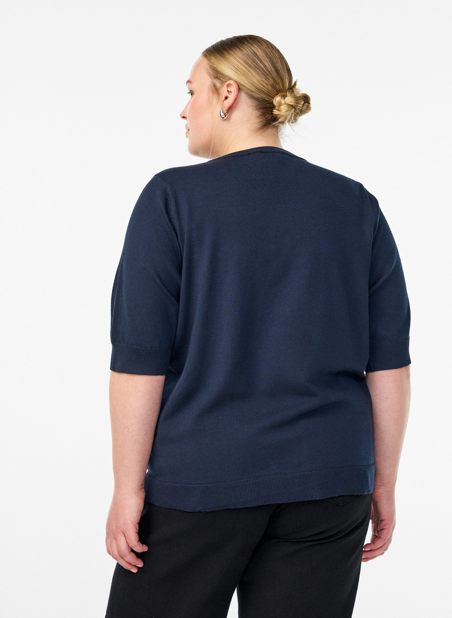 ZizziFein gestrickte Bluse mit kurzen &Auml;rmeln, Blau, Model image number 2