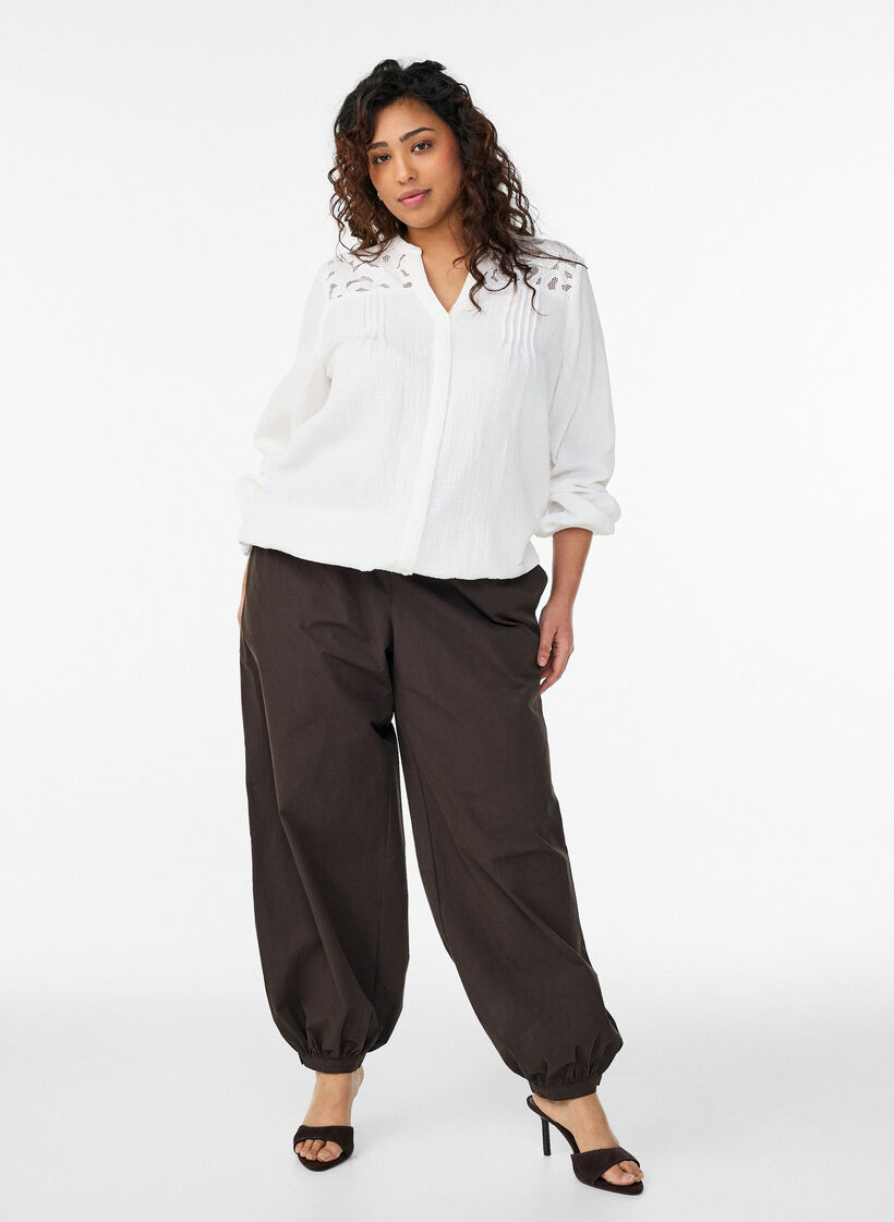 Bluse aus Baumwoll-Musselin mit bestickten Details, Wei&szlig;, Model image number 1