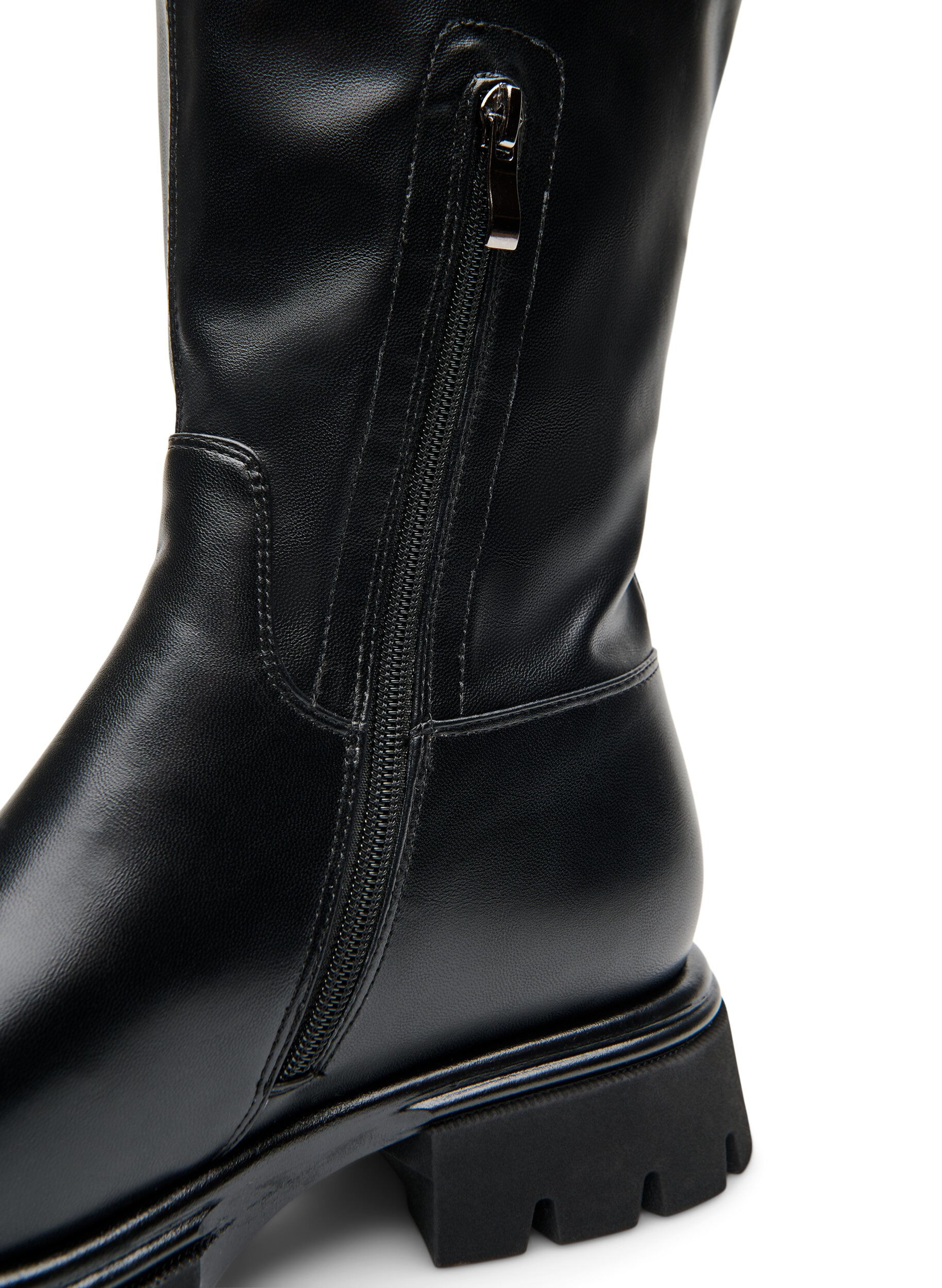 ZizziLanger Stiefel aus Kunstleder mit klobiger Sohle, Schwarz, Packshot image number 3