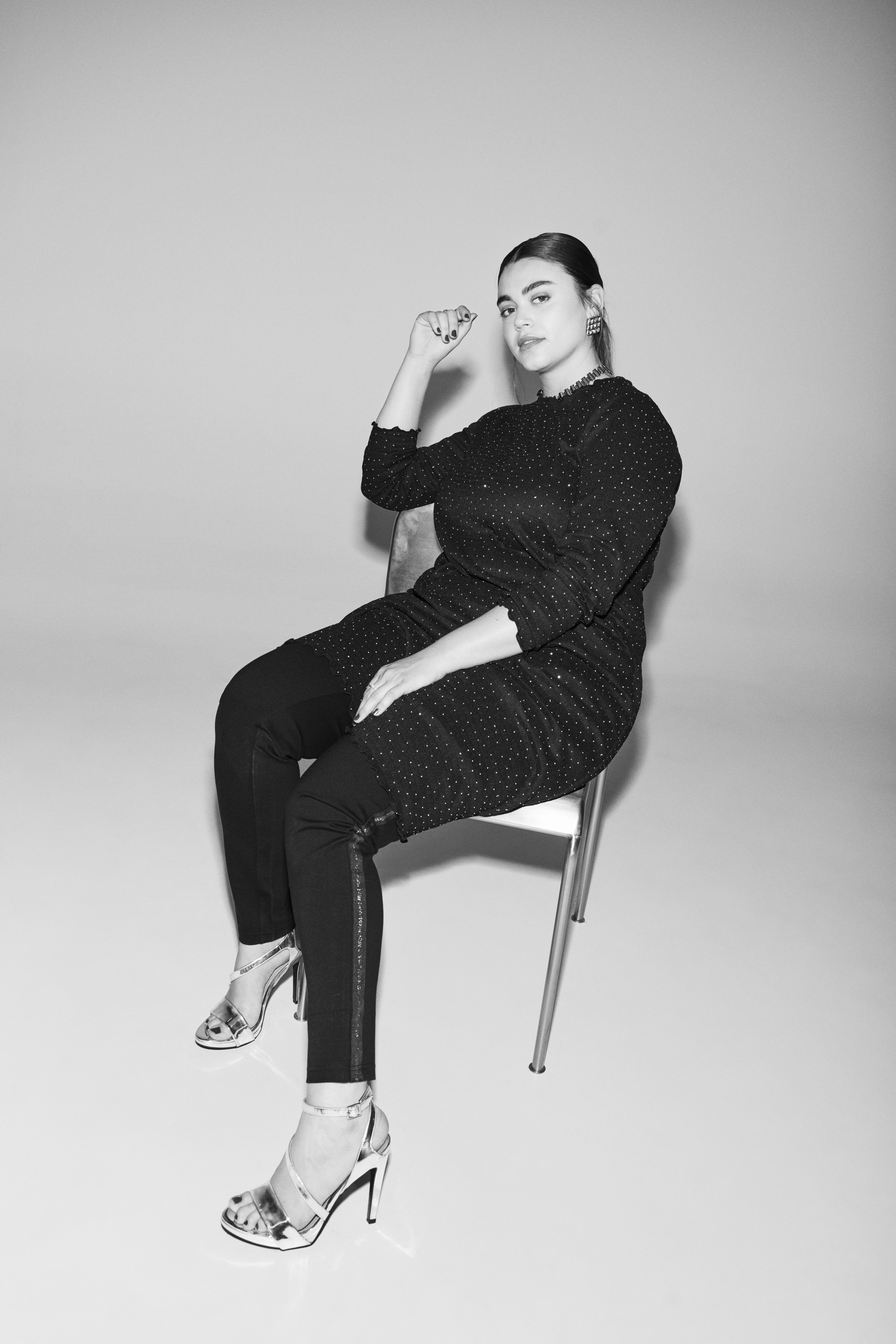 ZizziKleid mit Strasssteinen, , Model