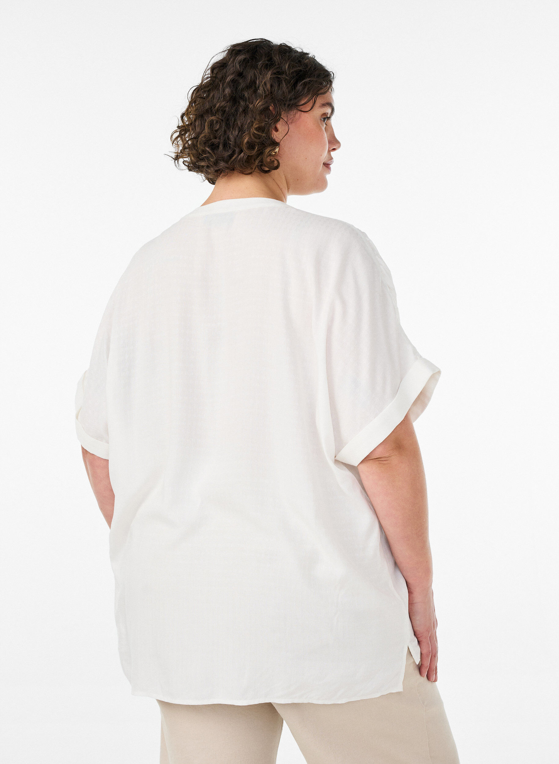 ZizziBluse aus Viskose mit kurzen &Auml;rmeln und Raffdetails, Vanille, Model image number 2