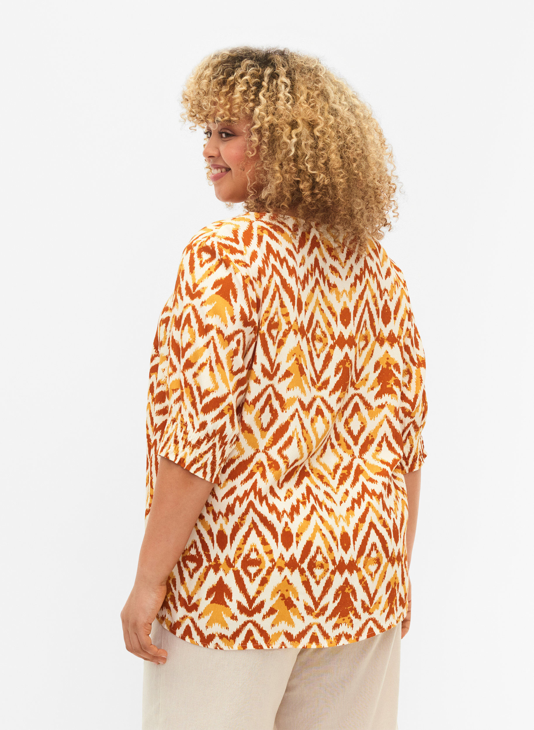 ZizziBluse aus Viskose mit Kn&ouml;pfen, Amber Green Tribe, Model image number 1