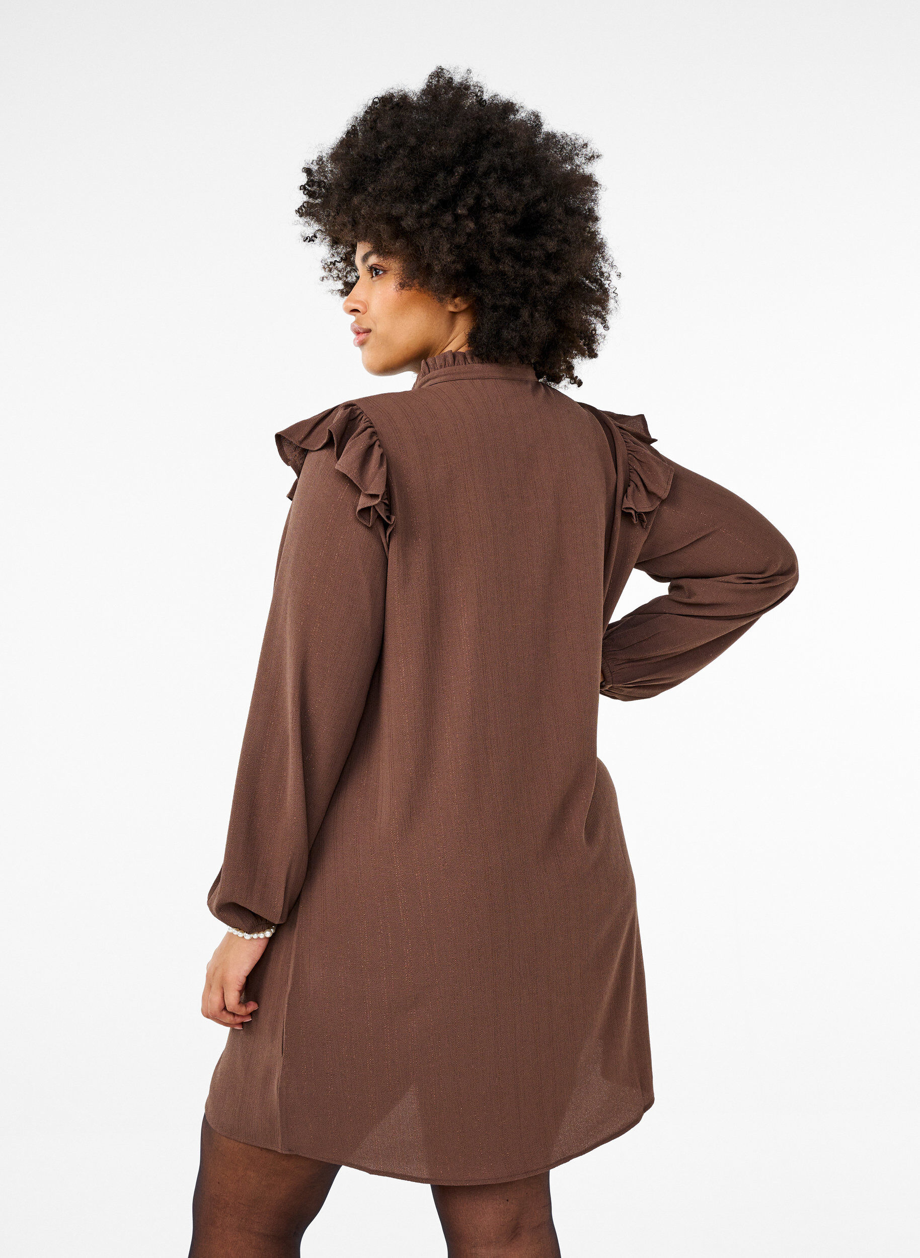 ZizziKurzes Kleid mit R&uuml;schen und Glitzer, Braun, Model image number 2