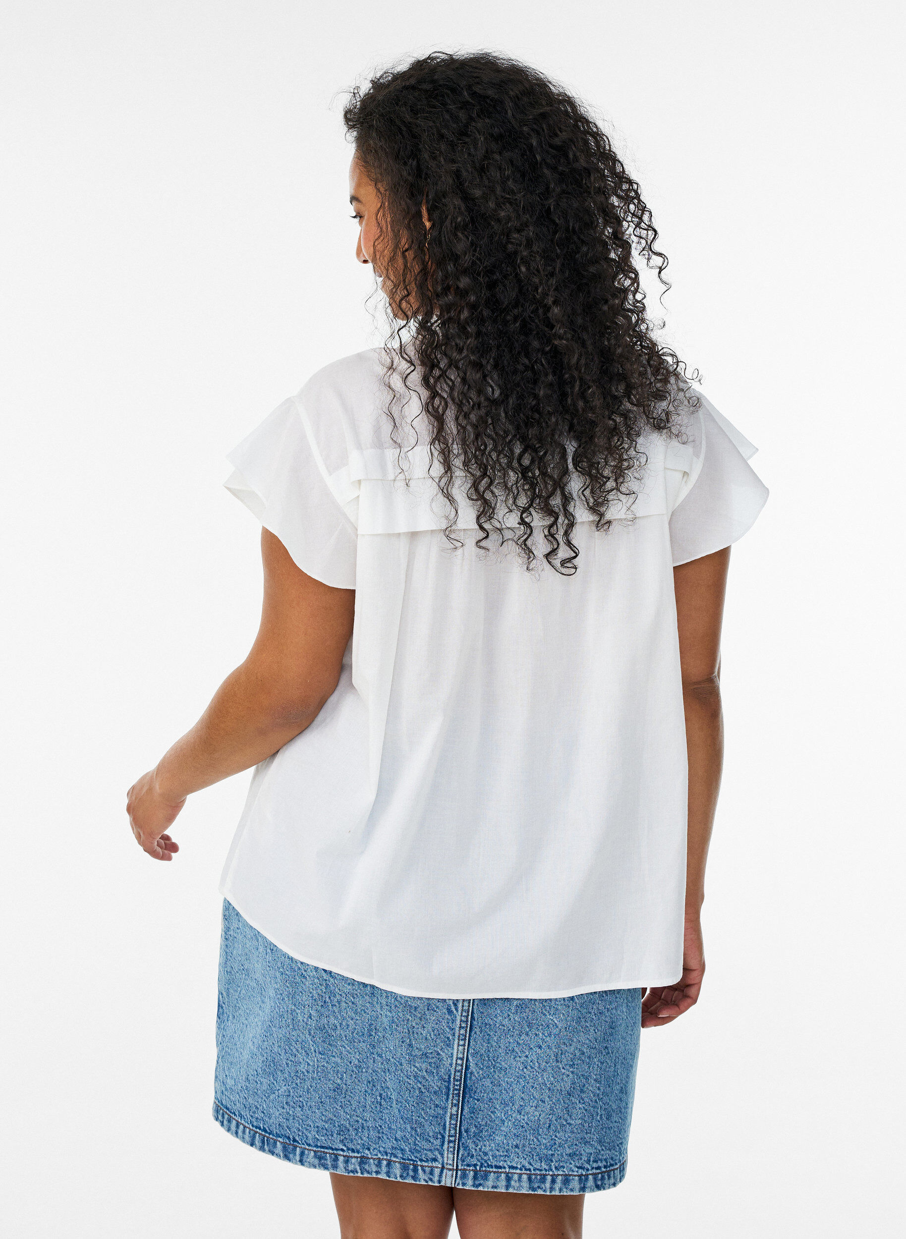 Zizzi&Auml;rmellose Hemdbluse in A-Linie aus Baumwolle, Wei&szlig;, Model image number 2