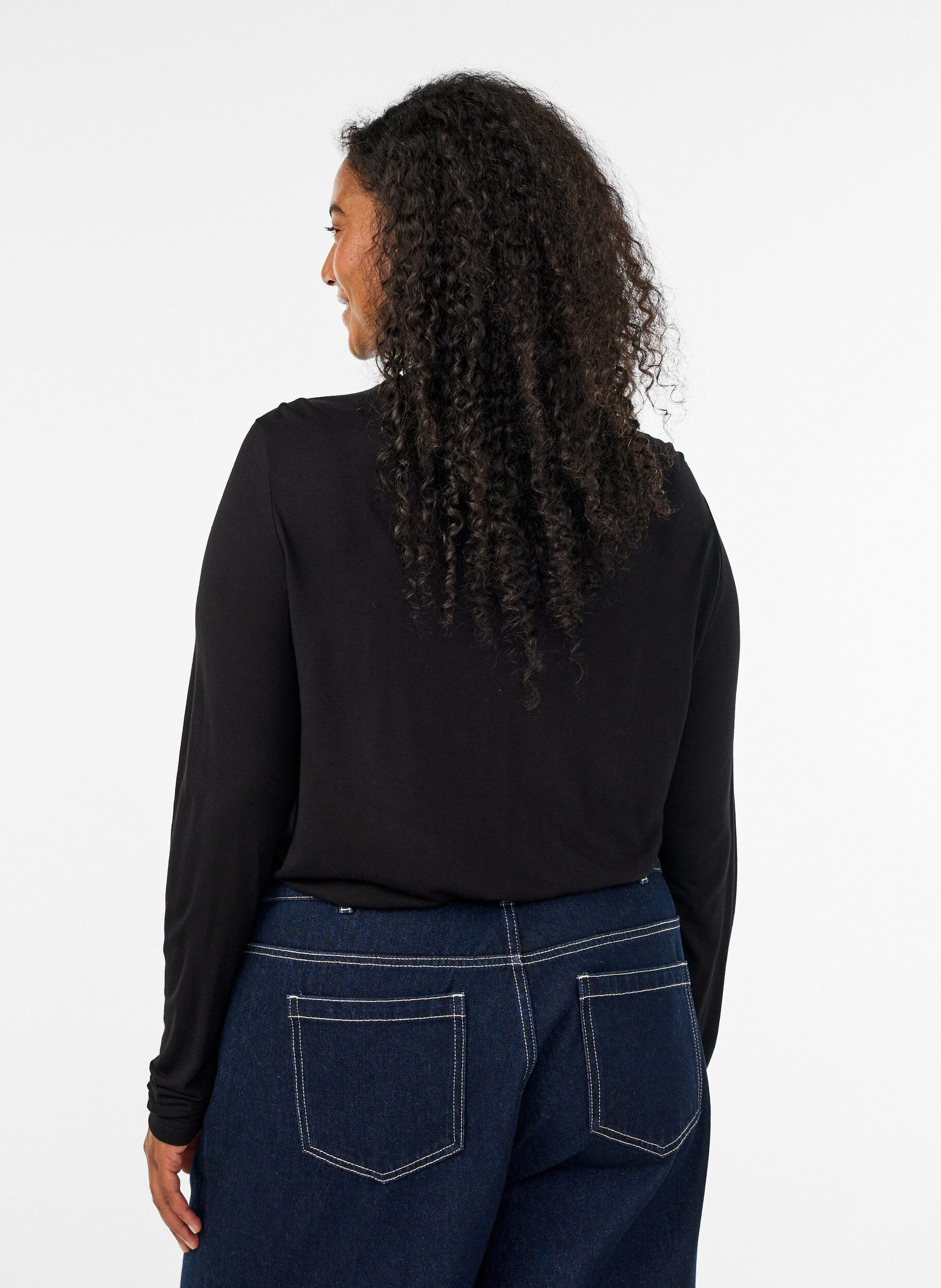 ZizziHochgeschlossene Bluse aus Viskose-Jersey, Schwarz, Model image number 2