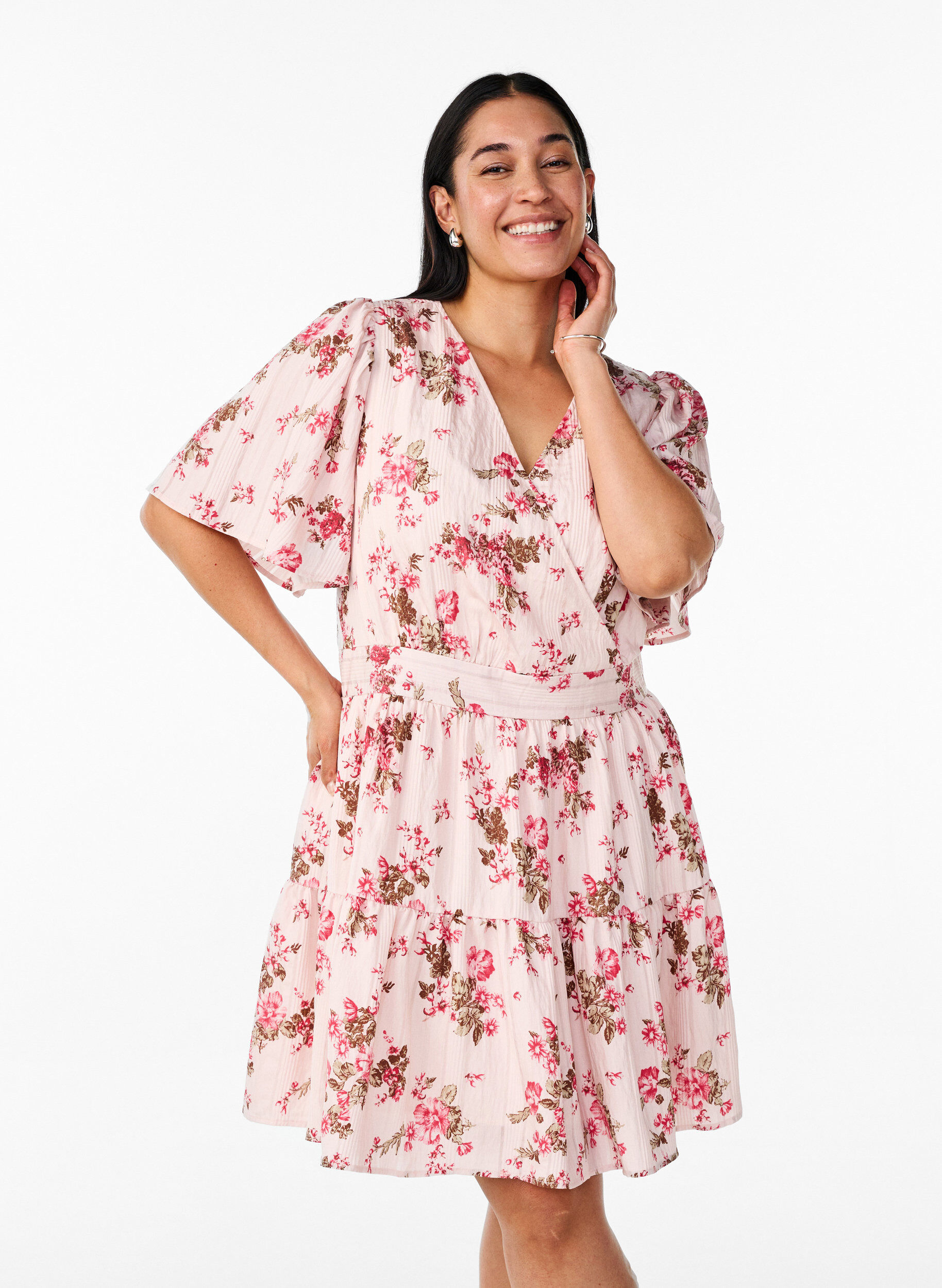 ZizziKurzes Kleid mit Blumenprint und V-Ausschnitt, Pink, Model image number 0
