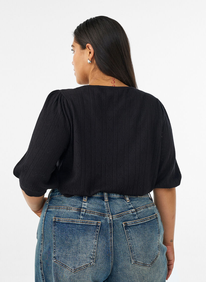 Kurz&auml;rmelige Bluse aus Strick mit Pointelle-Muster, Schwarz, Model image number 2
