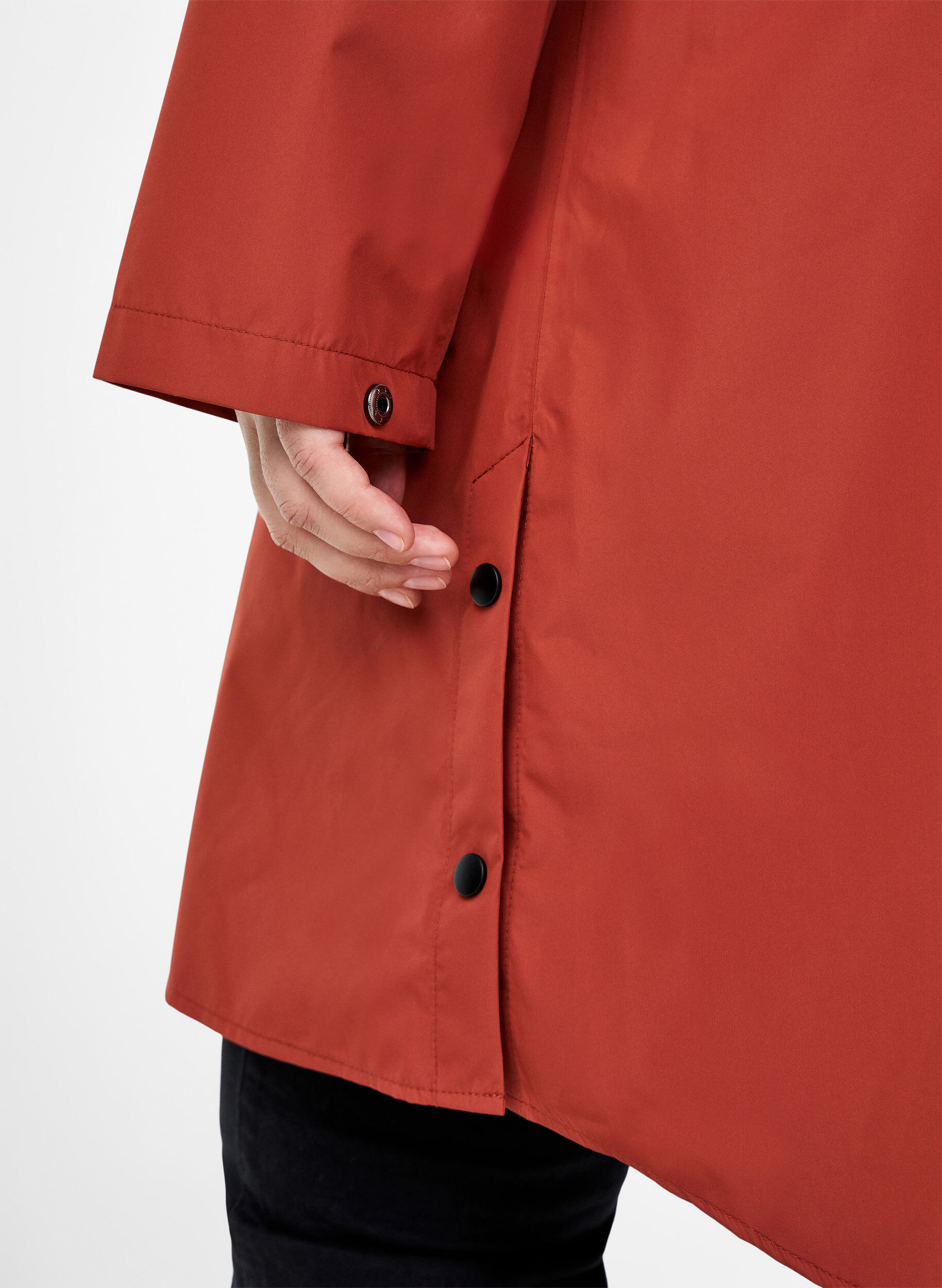 ZizziRegenjacke mit Taschen und Kapuze, Rot, Model image number 3