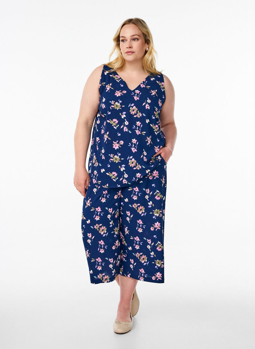 Bedrucktes Oberteil mit V-Ausschnitt, Blau, Model image number 1