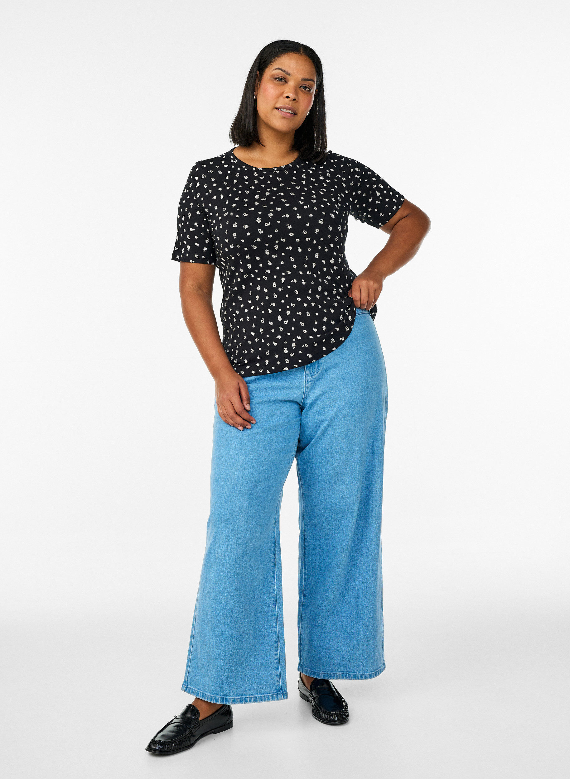 ZizziT-Shirt aus Baumwolle mit Allover-Druck, Schwarz, Model image number 1