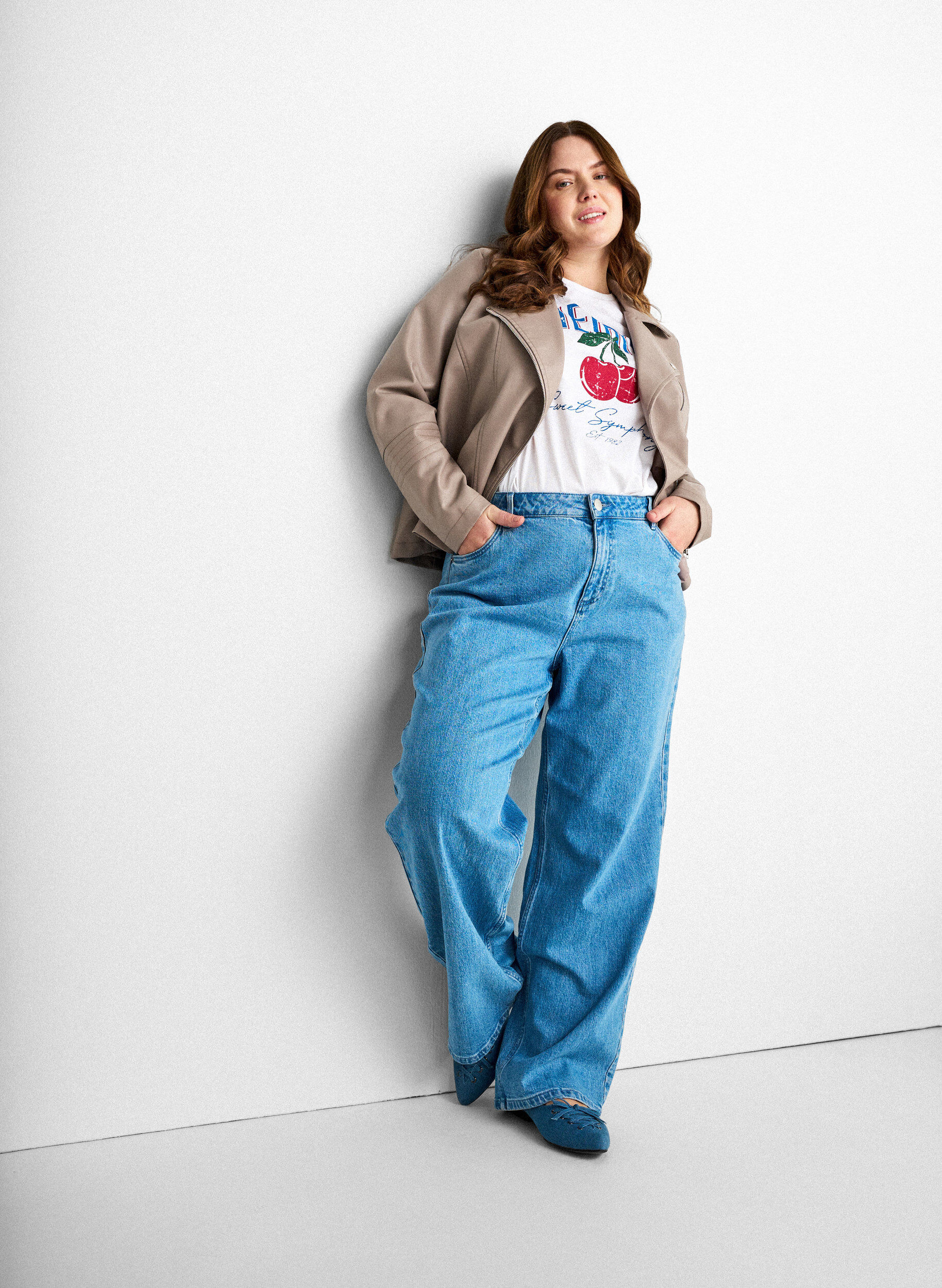 ZizziBikerjacke aus Kunstleder, Grau, Model image number 3