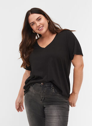 T-Shirt aus Bio-Baumwolle mit V-Ausschnitt, Black, Model image number 0