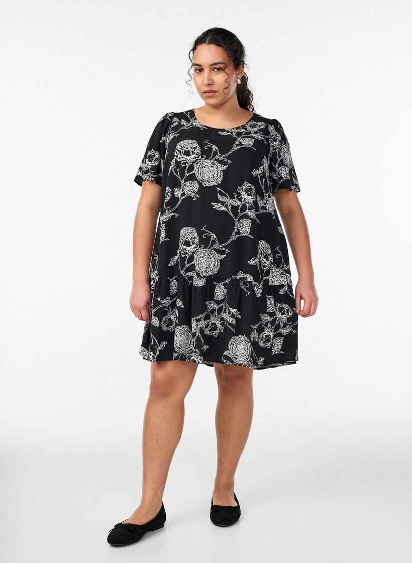 Kleid aus Viskose mit Schnittlinie, Schwarz, Model image number 1