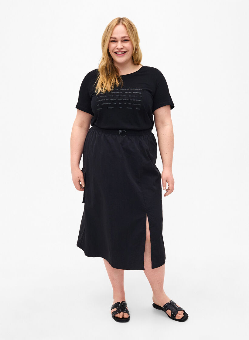 T-Shirt mit Text-Motiv, Black W. Black, Model image number 2