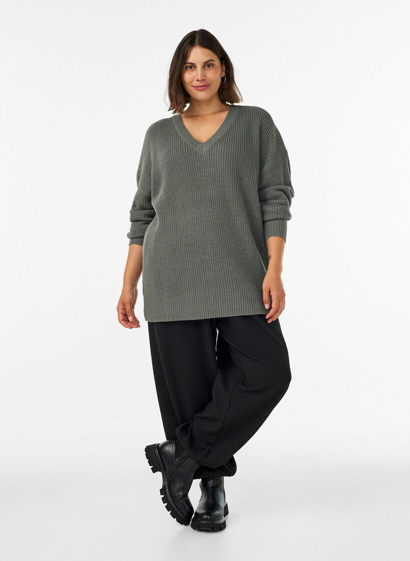 Lange Rippstrickbluse mit V-Ausschnitt, Gr&uuml;n, Model image number 1